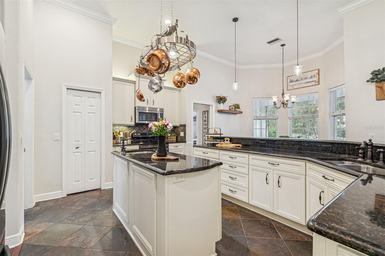 Listing photo id 20 for 3077 Cork Road