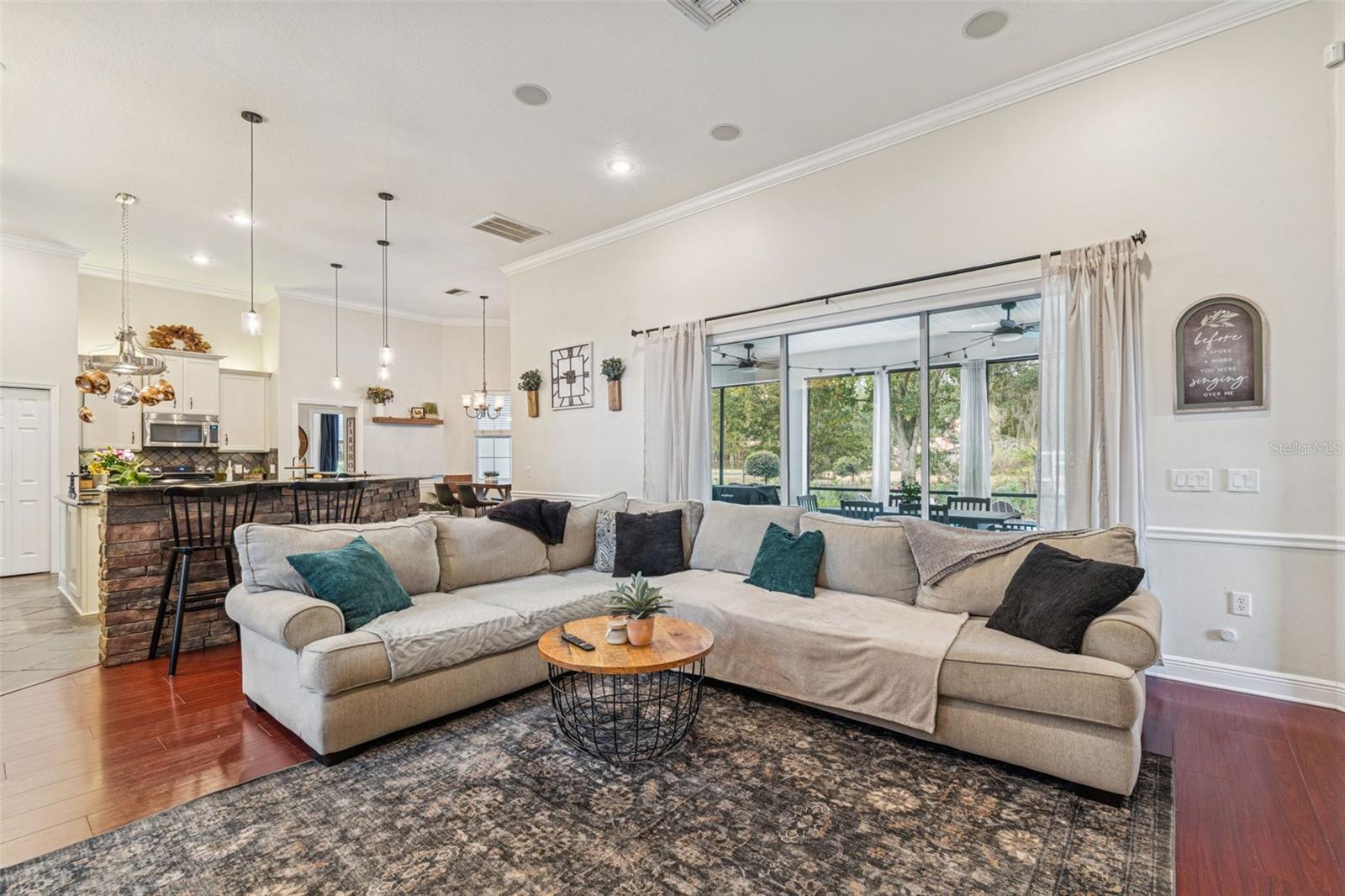 Listing photo id 31 for 3077 Cork Road