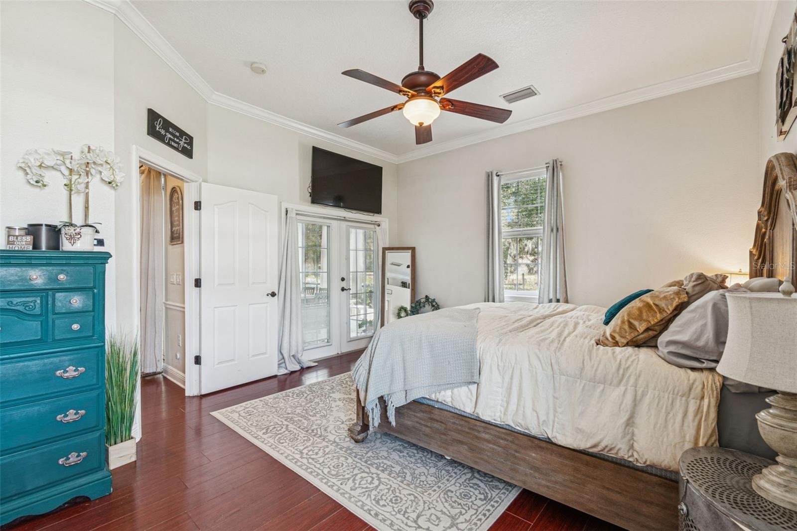 Listing photo id 38 for 3077 Cork Road