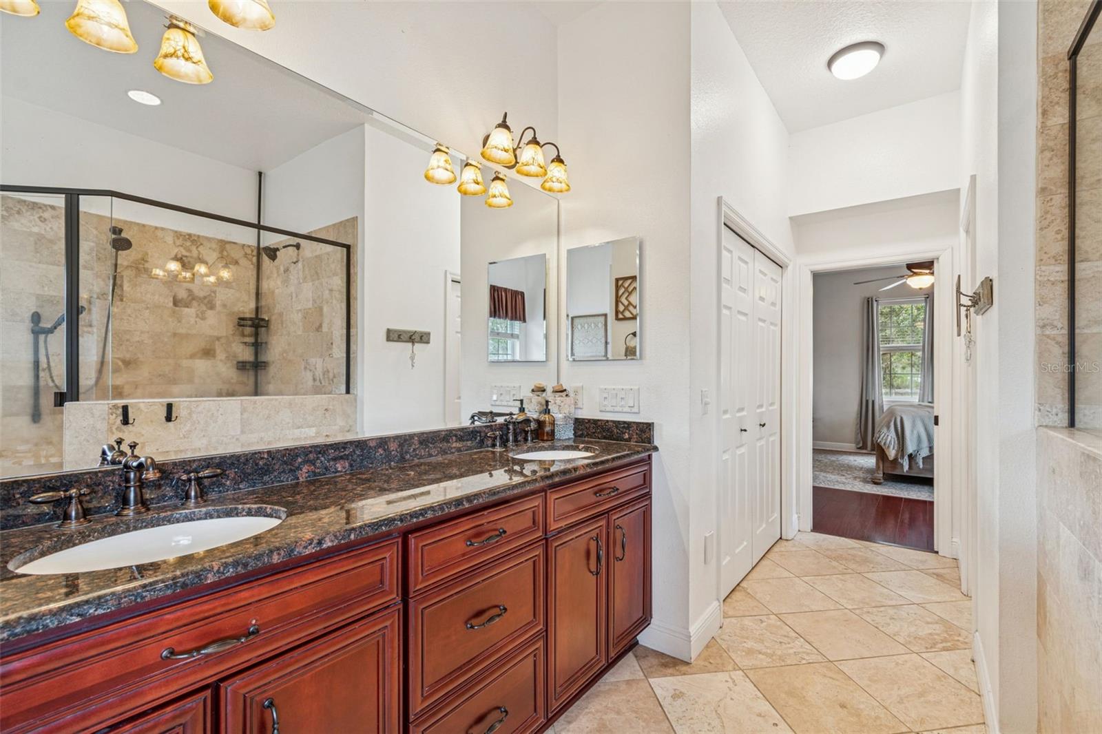 Listing photo id 43 for 3077 Cork Road