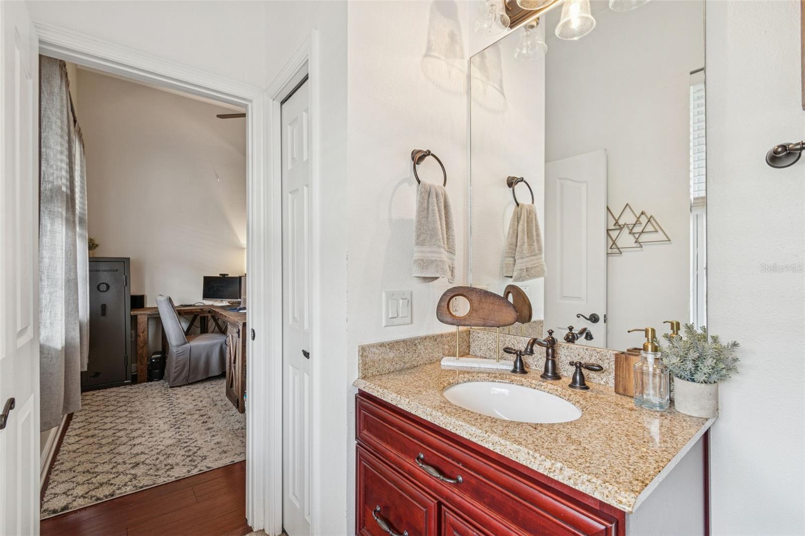 Listing photo id 56 for 3077 Cork Road