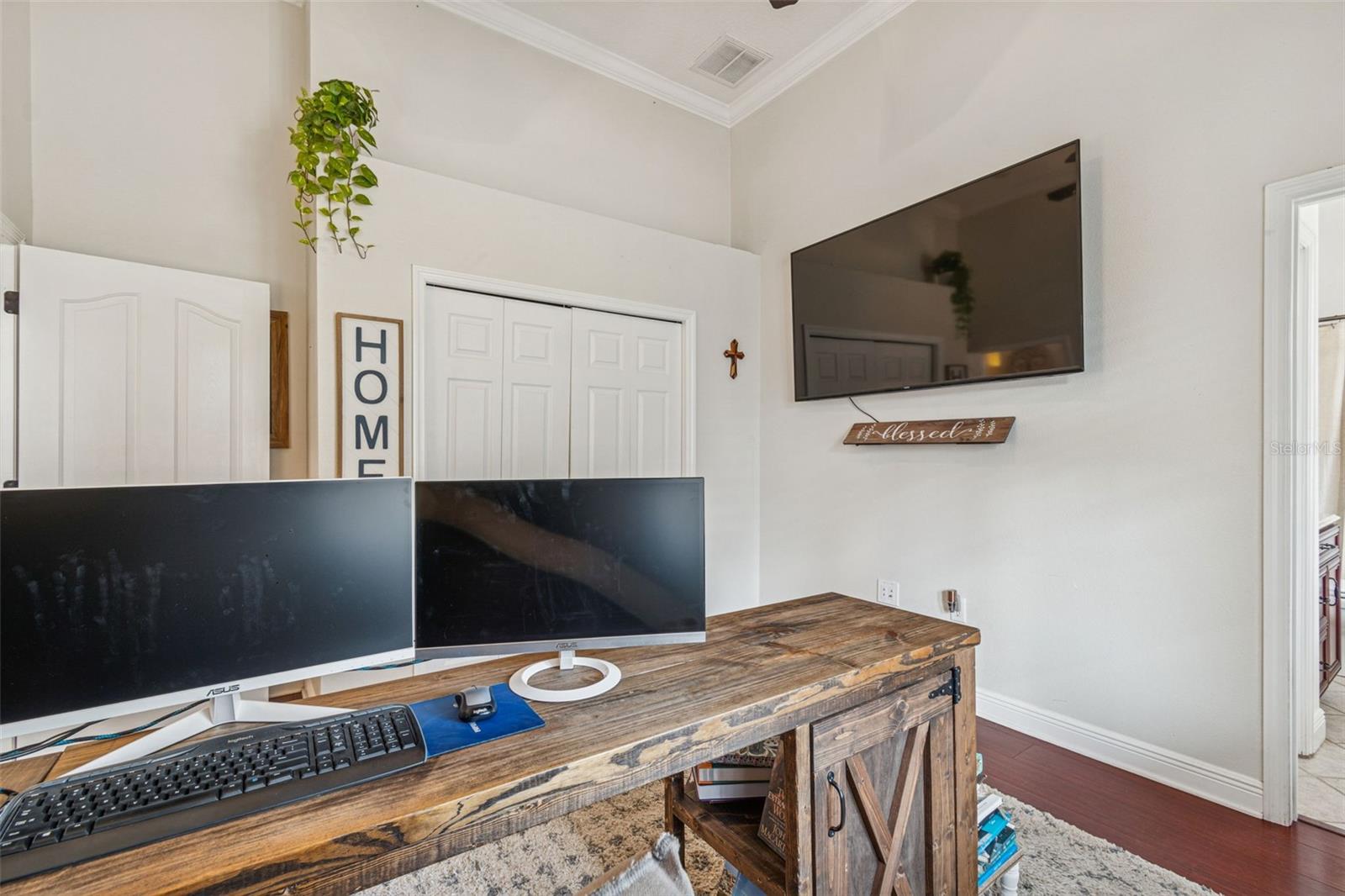 Listing photo id 61 for 3077 Cork Road