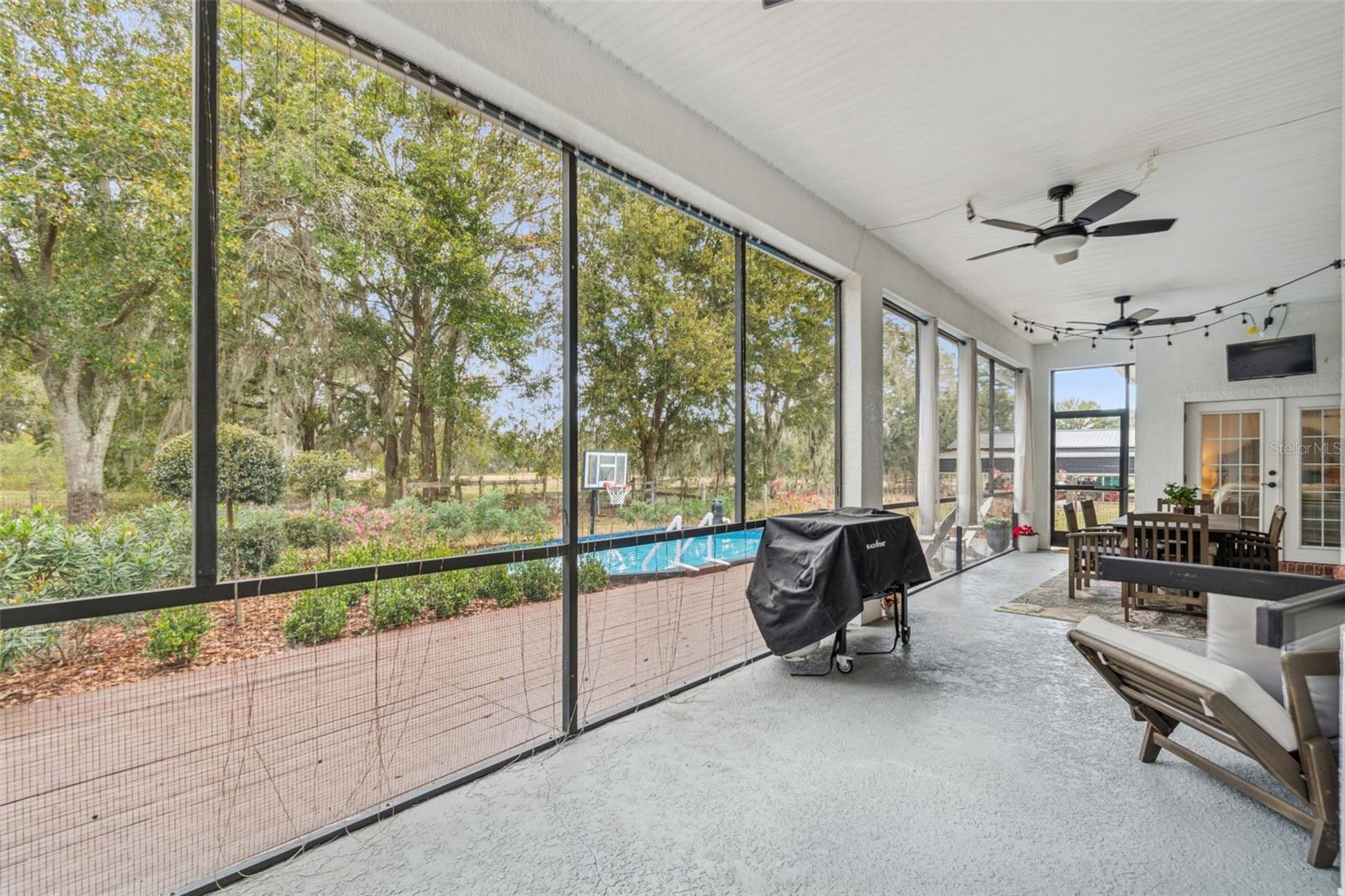 Listing photo id 69 for 3077 Cork Road
