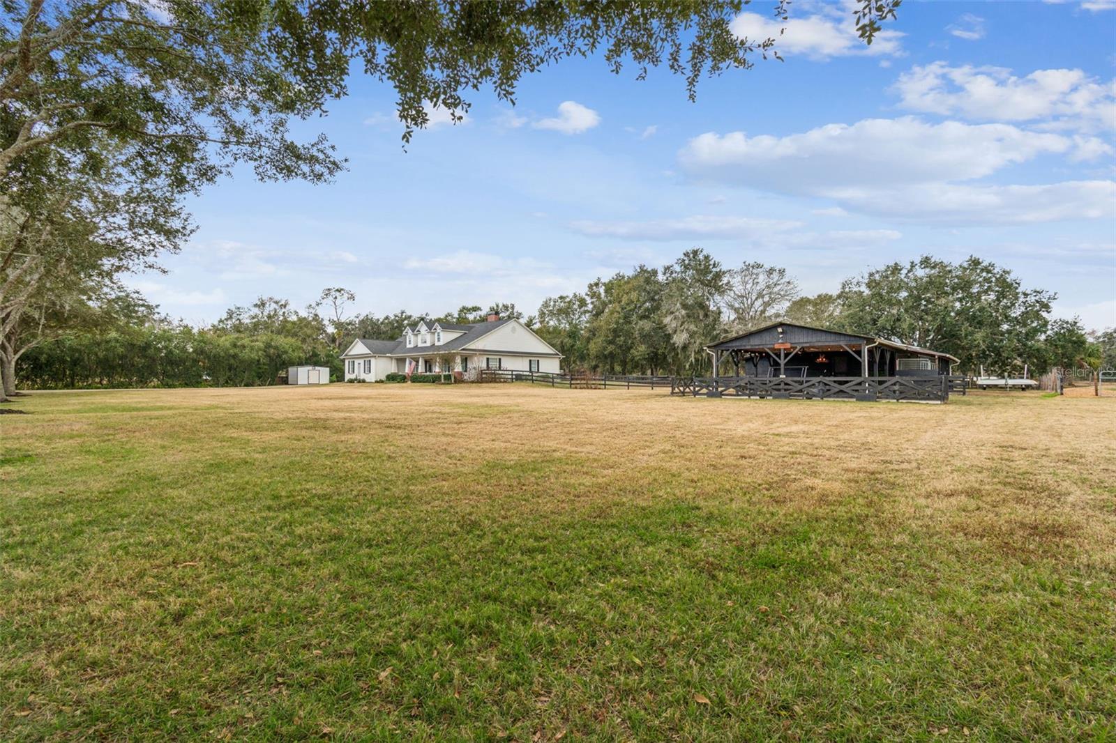 Listing photo id 86 for 3077 Cork Road