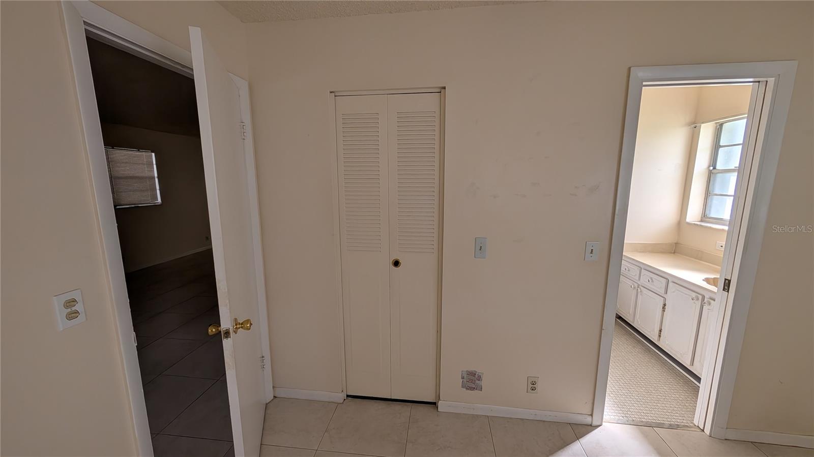 Image 12 of 59 For 438 Bluebird Lane