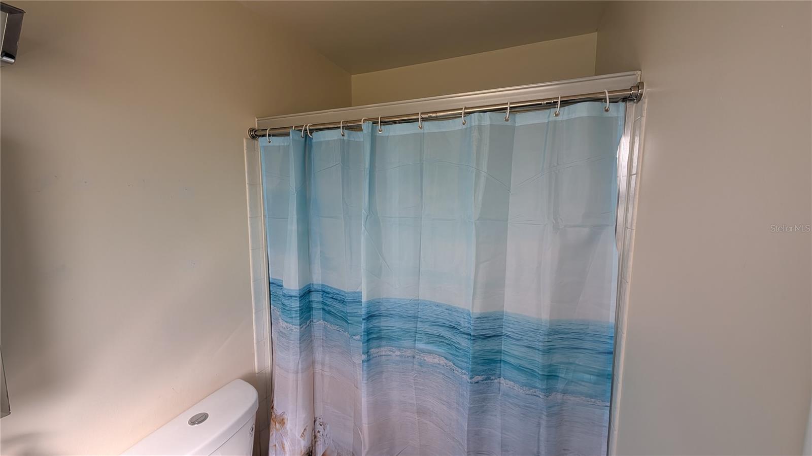 Image 20 of 59 For 438 Bluebird Lane