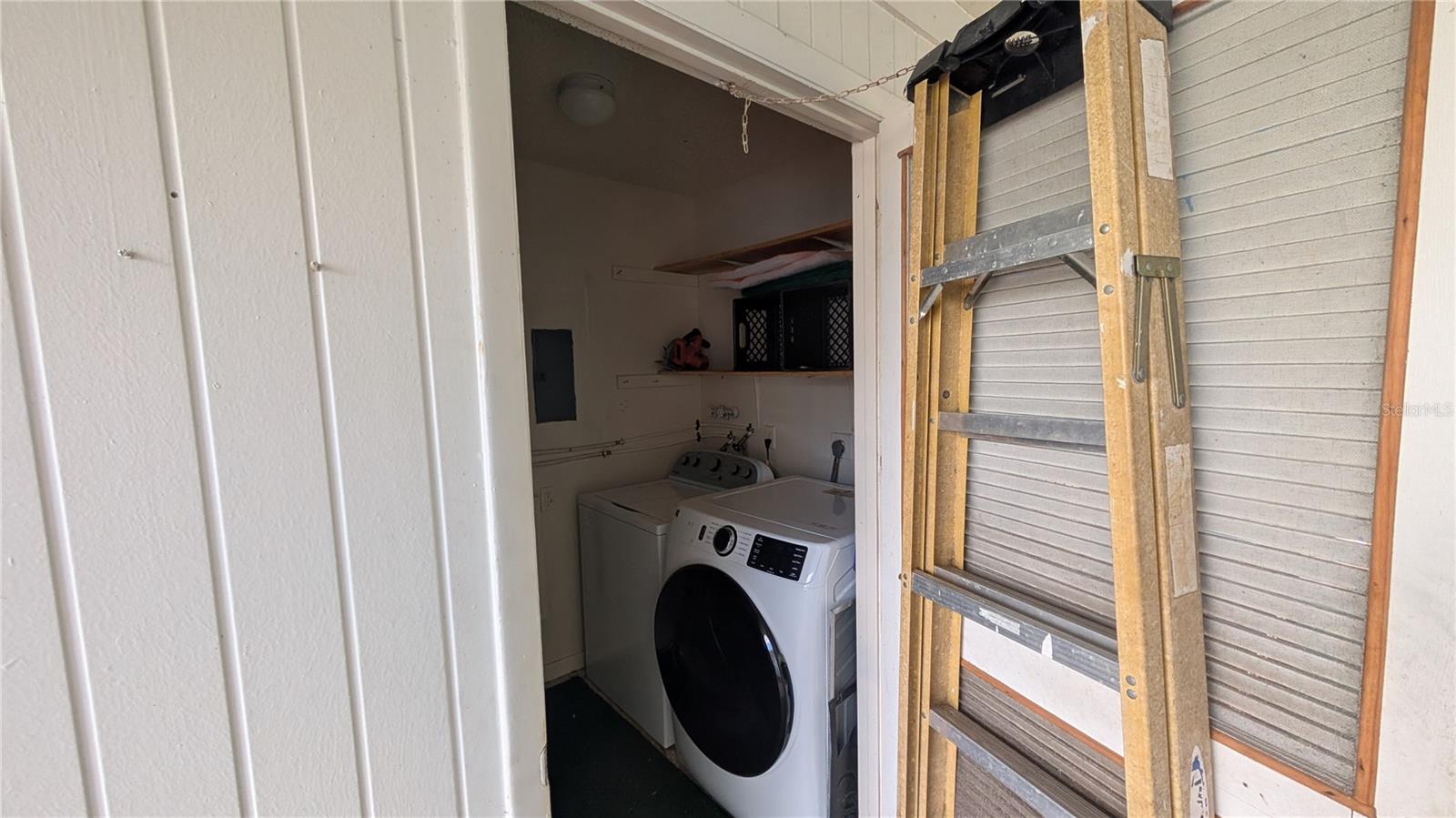 Image 25 of 59 For 438 Bluebird Lane