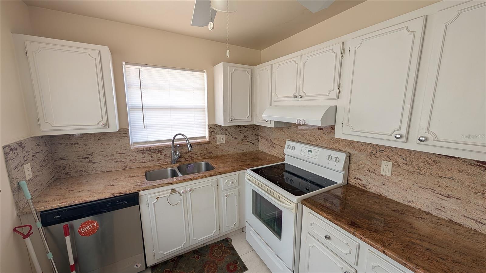 Image 3 of 59 For 438 Bluebird Lane