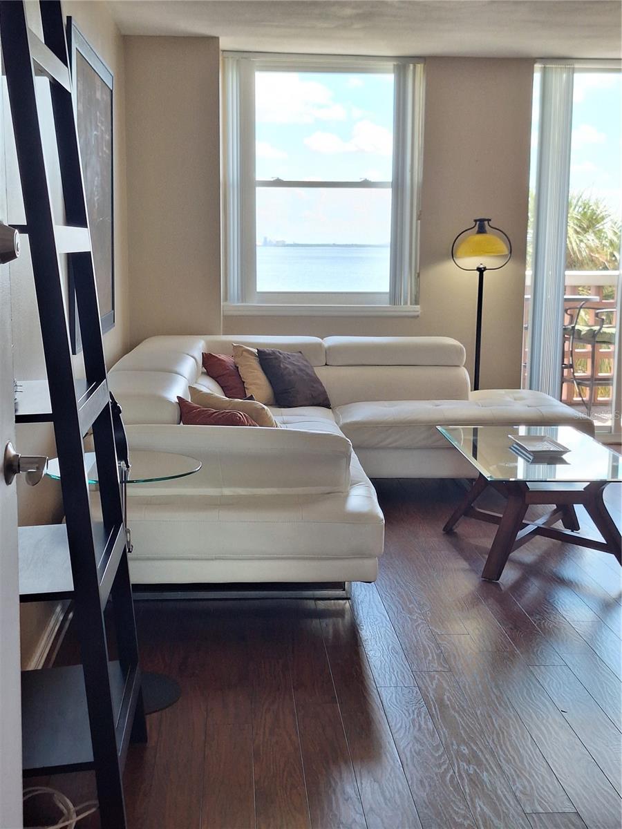 Image 3 of 16 For 4015 Bayshore Boulevard 4a