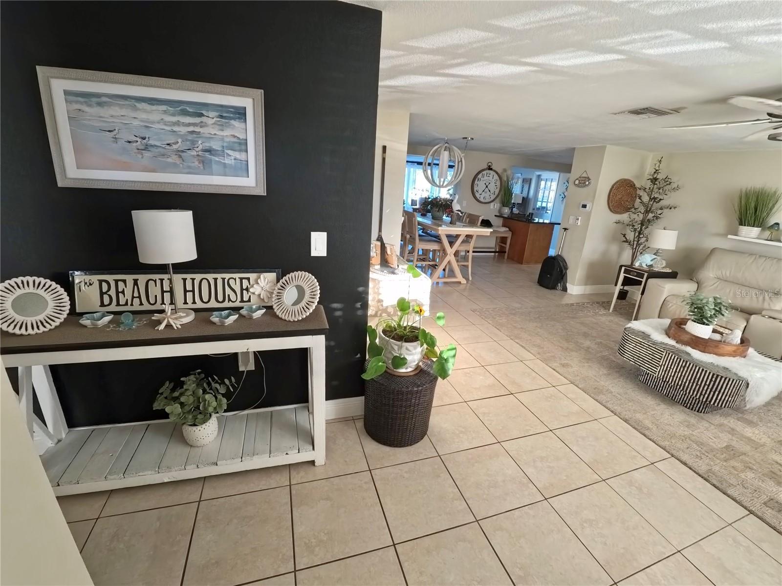 Listing photo id 9 for 12804 2nd Isle