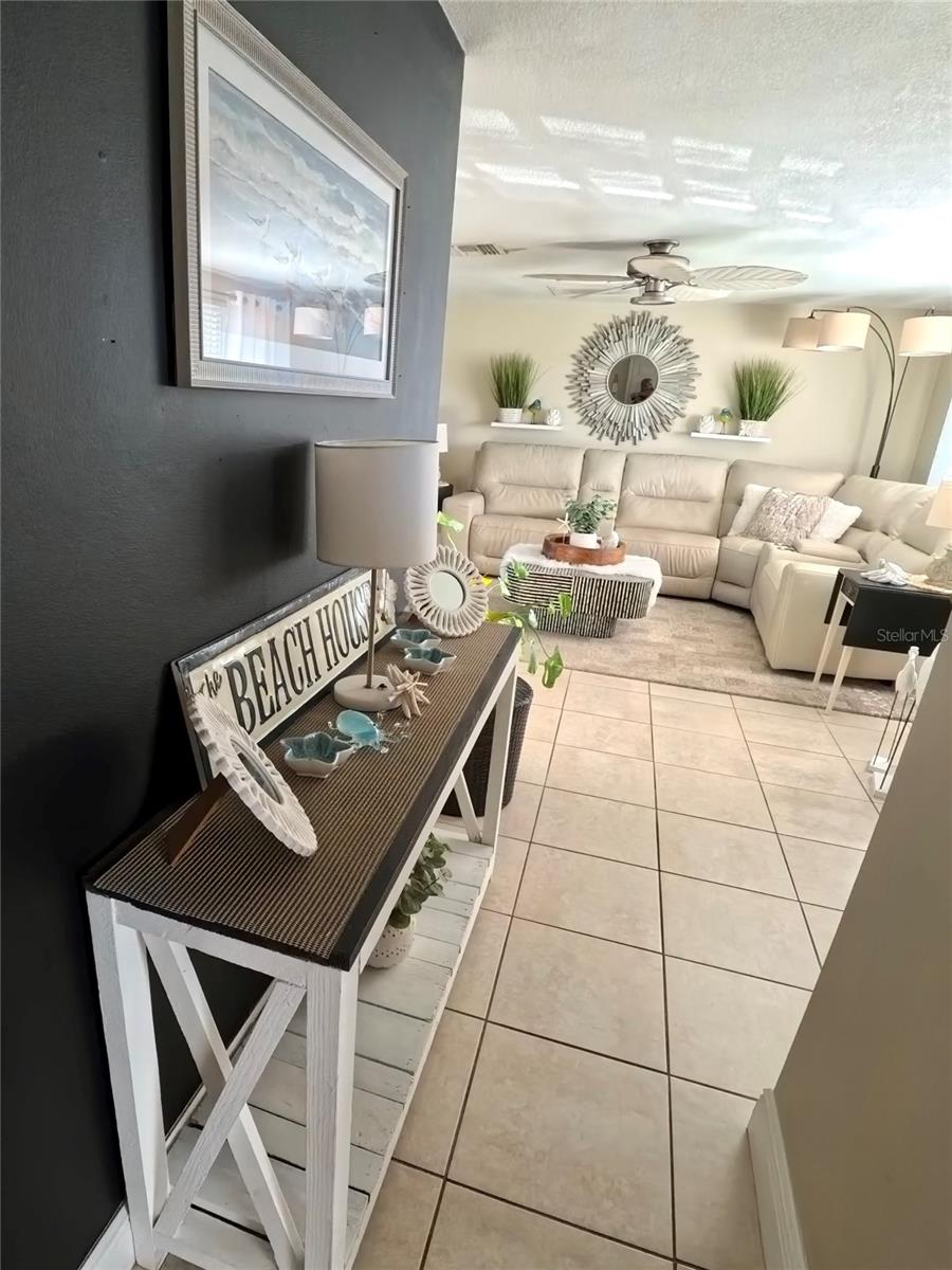 Listing photo id 10 for 12804 2nd Isle