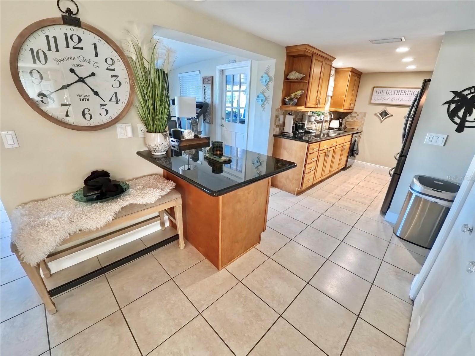 Listing photo id 15 for 12804 2nd Isle