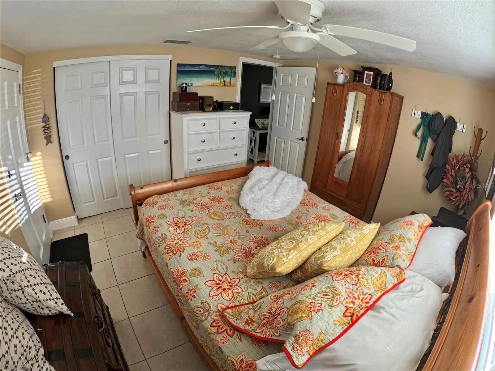 Listing photo id 26 for 12804 2nd Isle