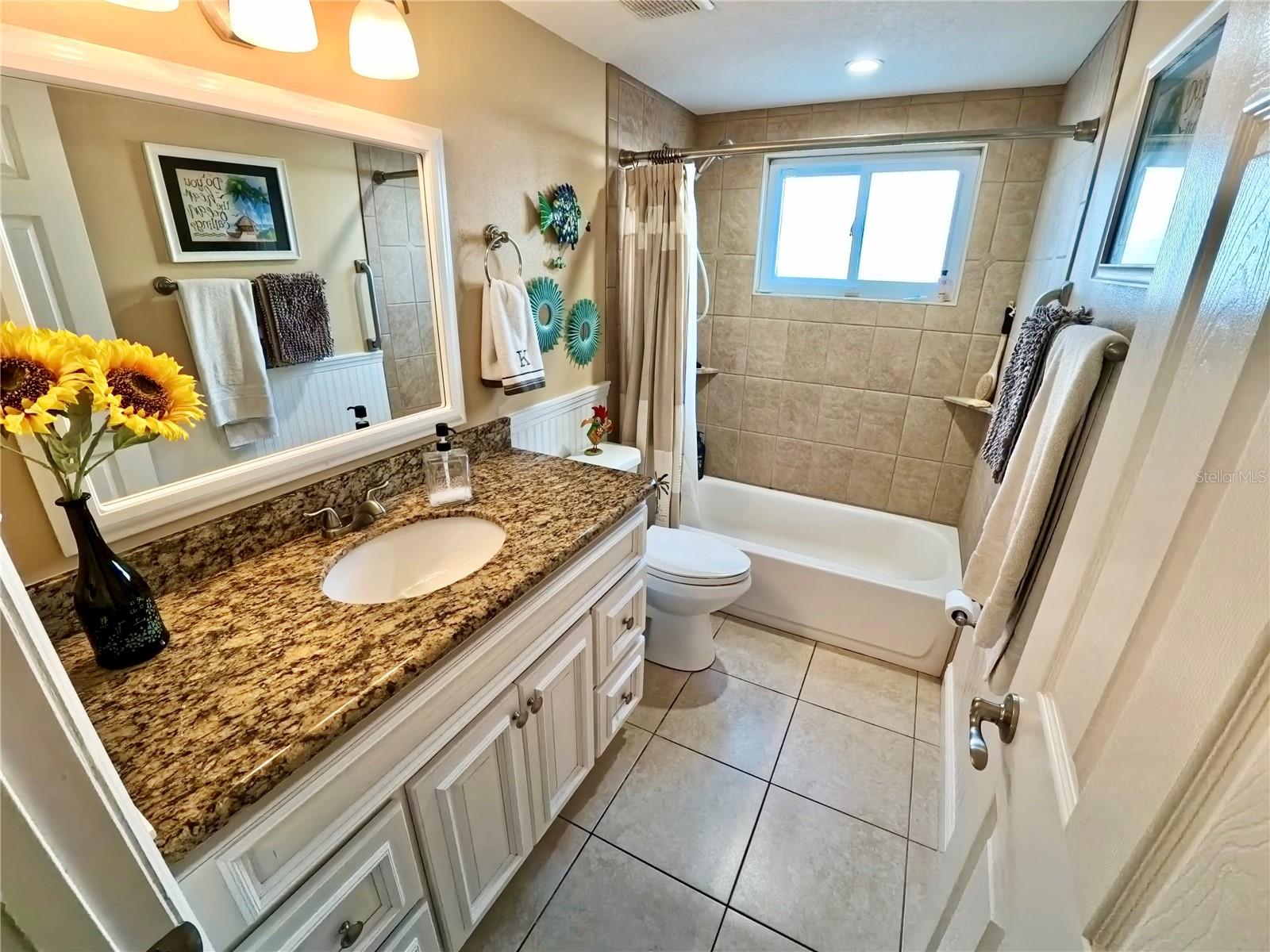 Listing photo id 27 for 12804 2nd Isle