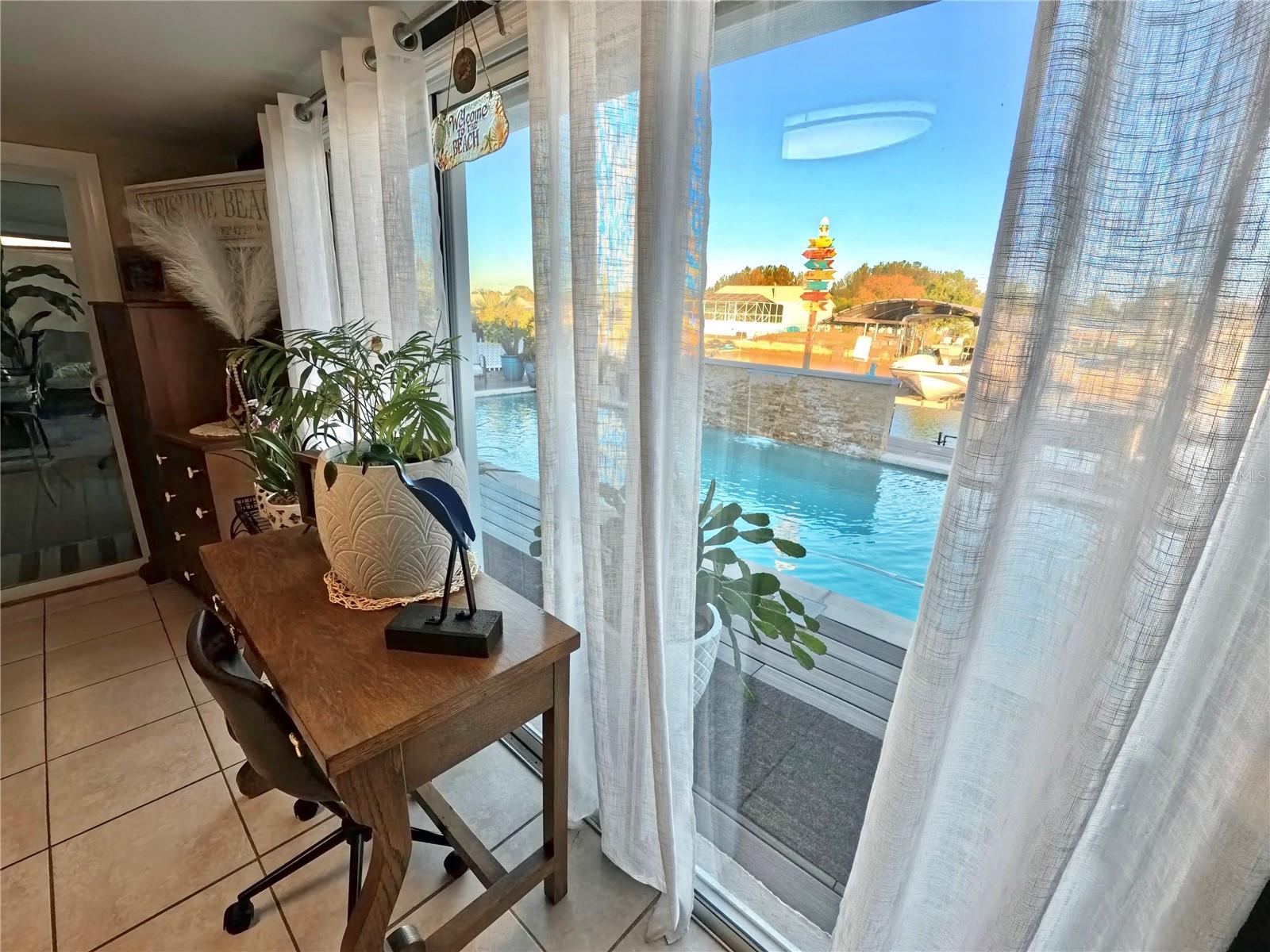 Listing photo id 33 for 12804 2nd Isle