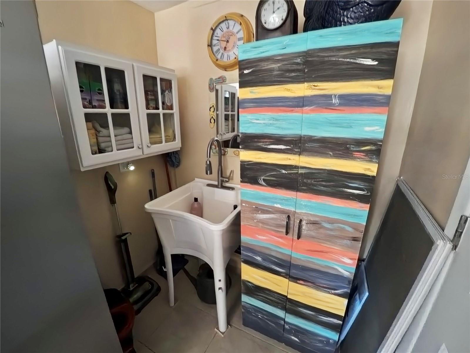 Listing photo id 35 for 12804 2nd Isle