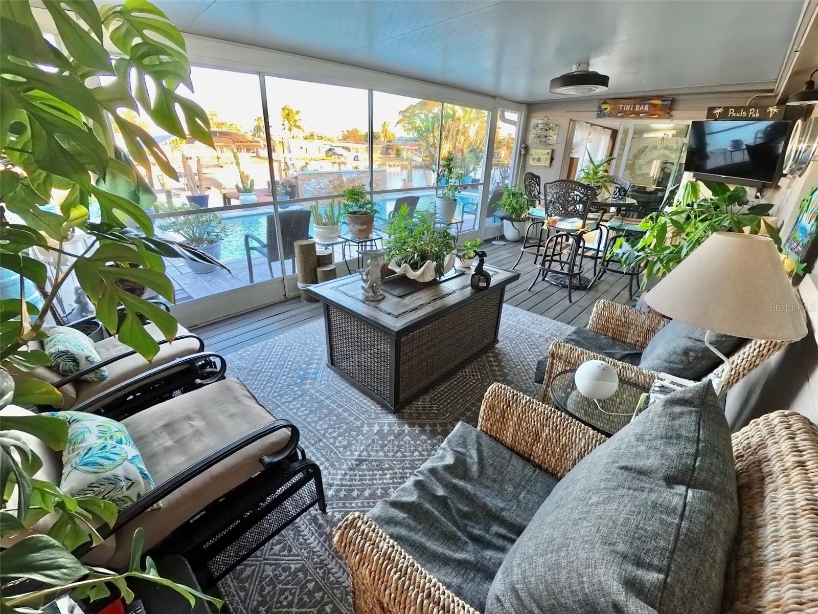 Listing photo id 41 for 12804 2nd Isle