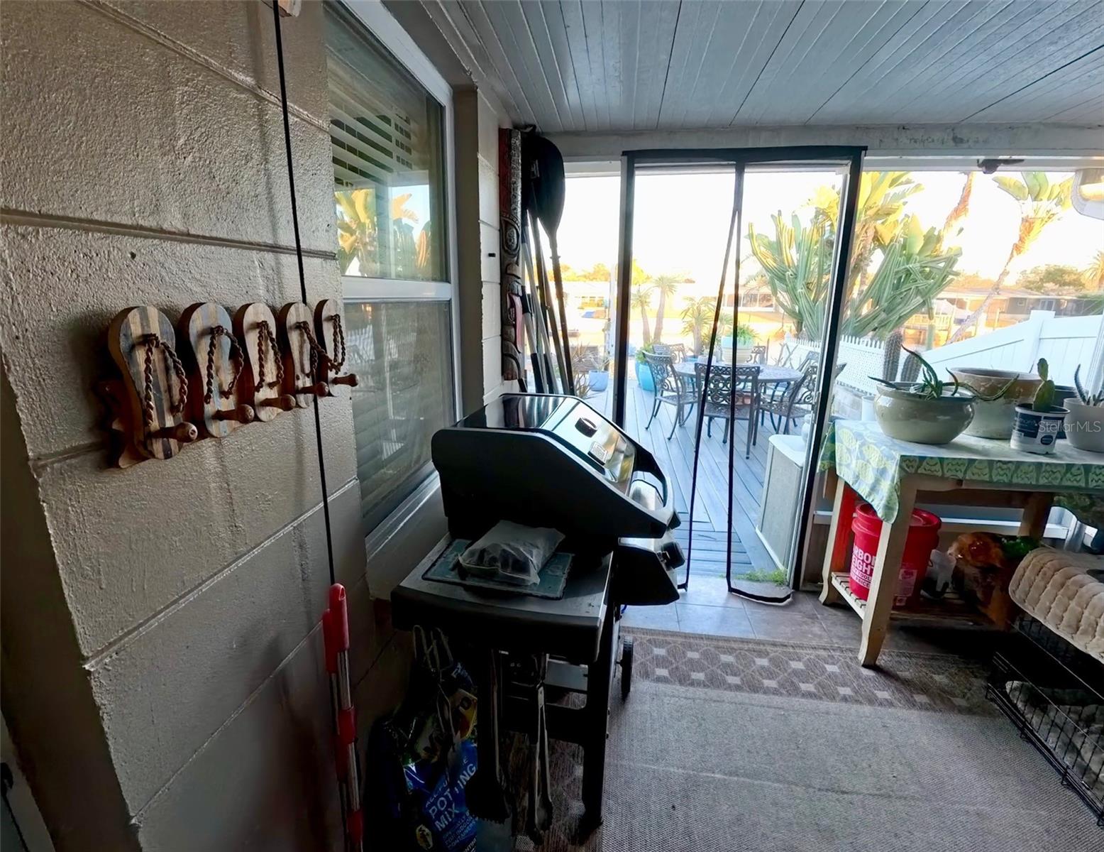 Listing photo id 43 for 12804 2nd Isle