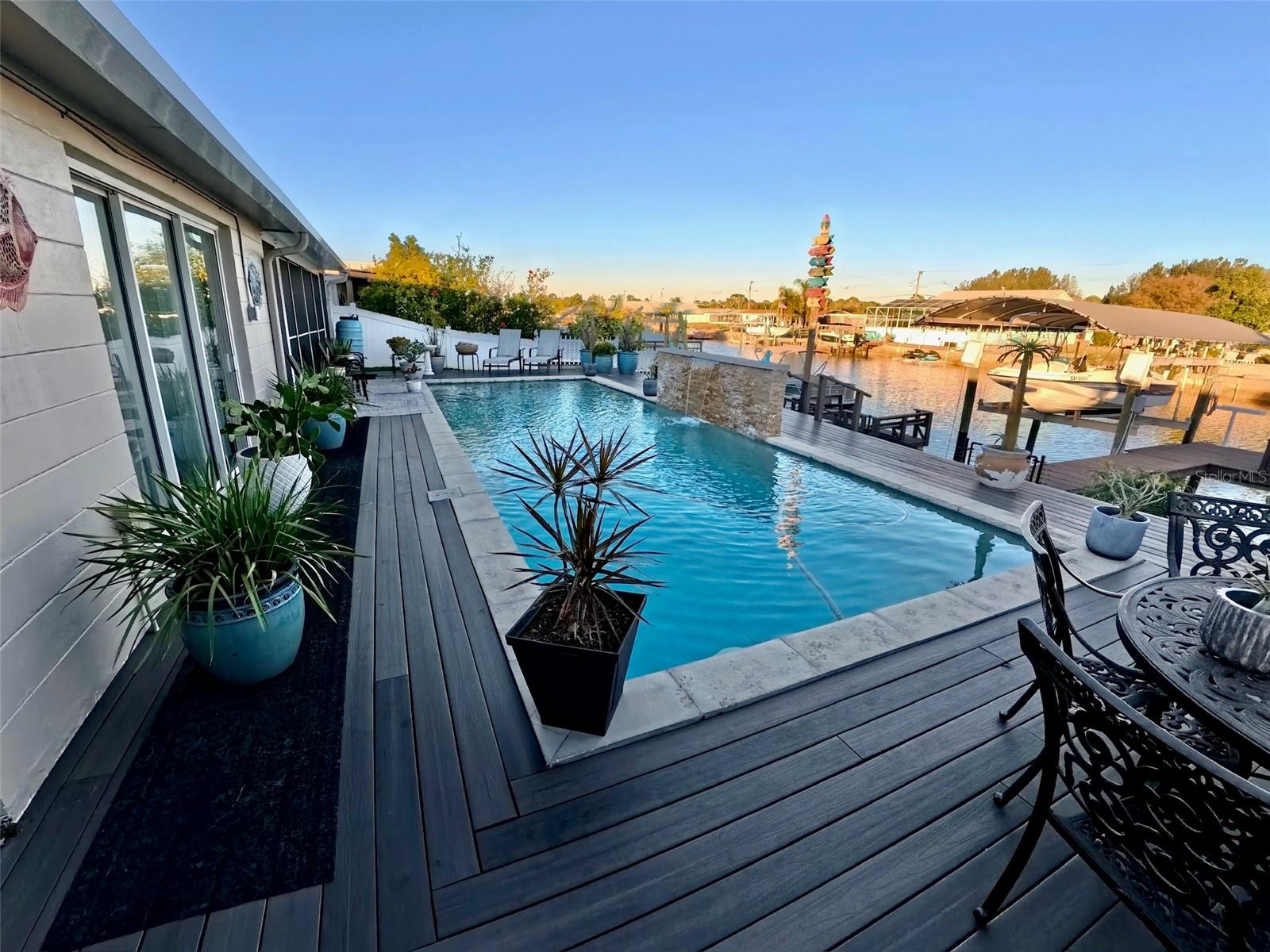 Listing photo id 48 for 12804 2nd Isle