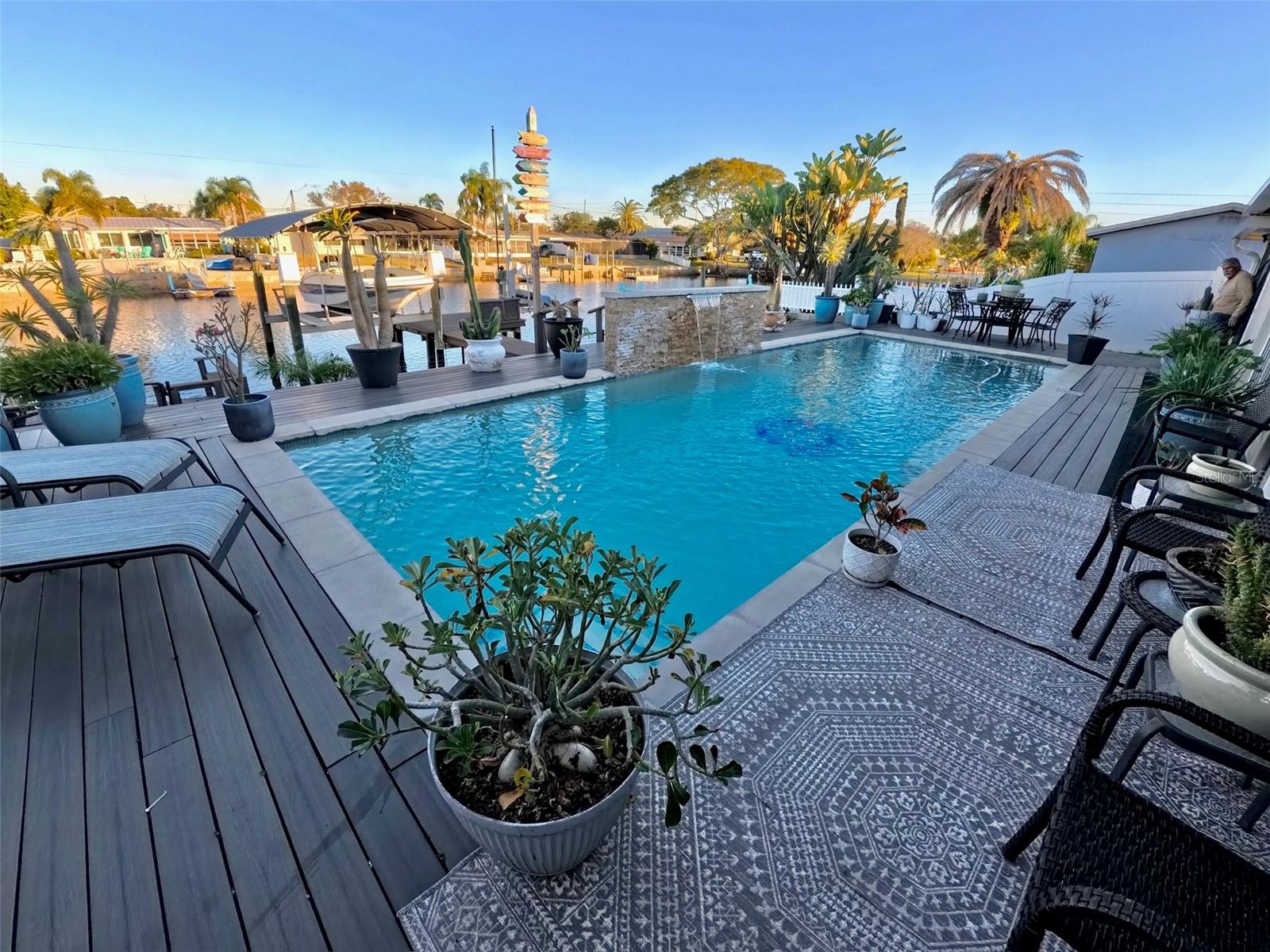 Listing photo id 51 for 12804 2nd Isle