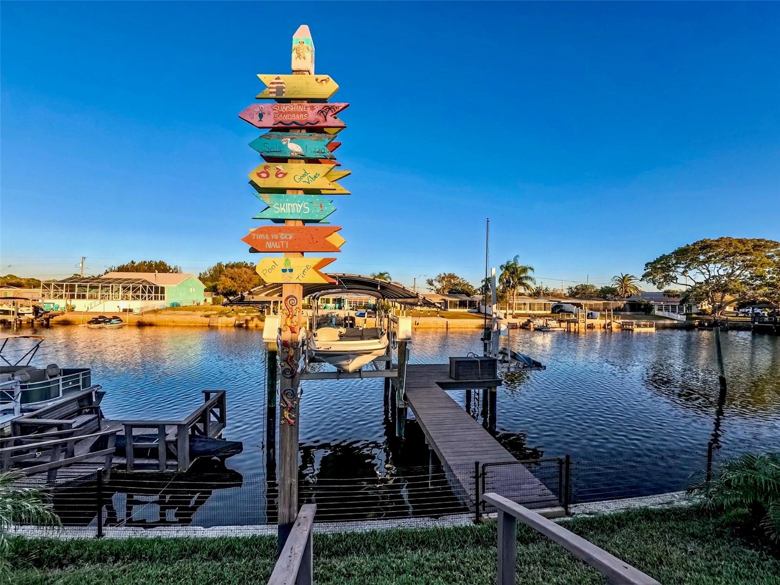 Listing photo id 52 for 12804 2nd Isle