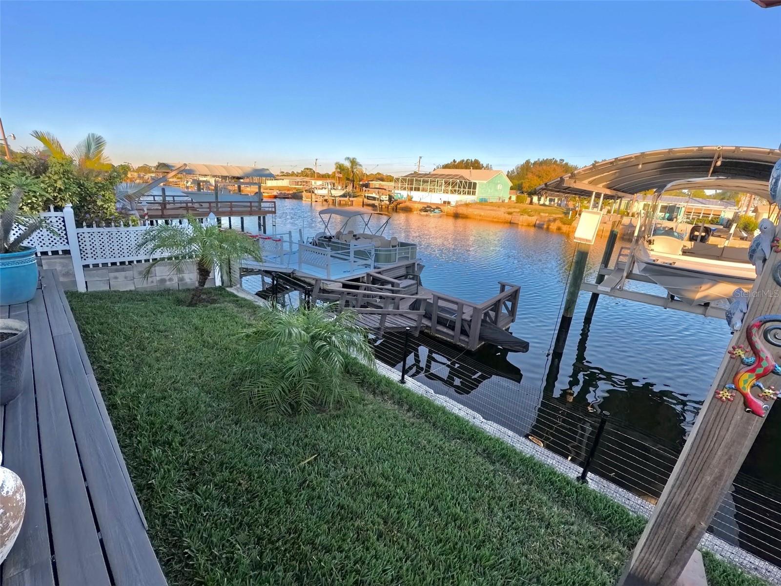 Listing photo id 54 for 12804 2nd Isle