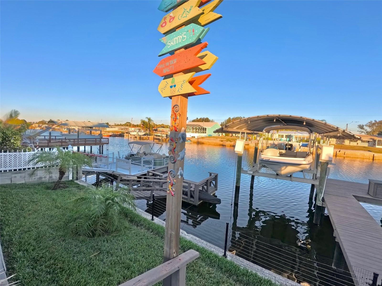 Listing photo id 55 for 12804 2nd Isle