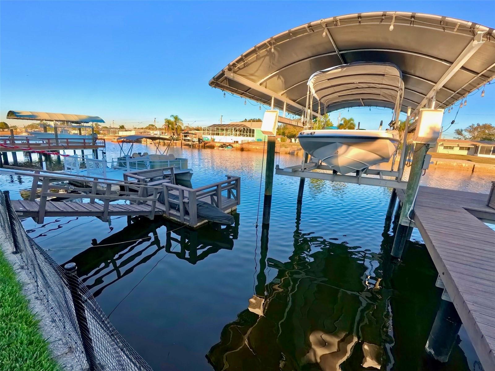 Listing photo id 56 for 12804 2nd Isle