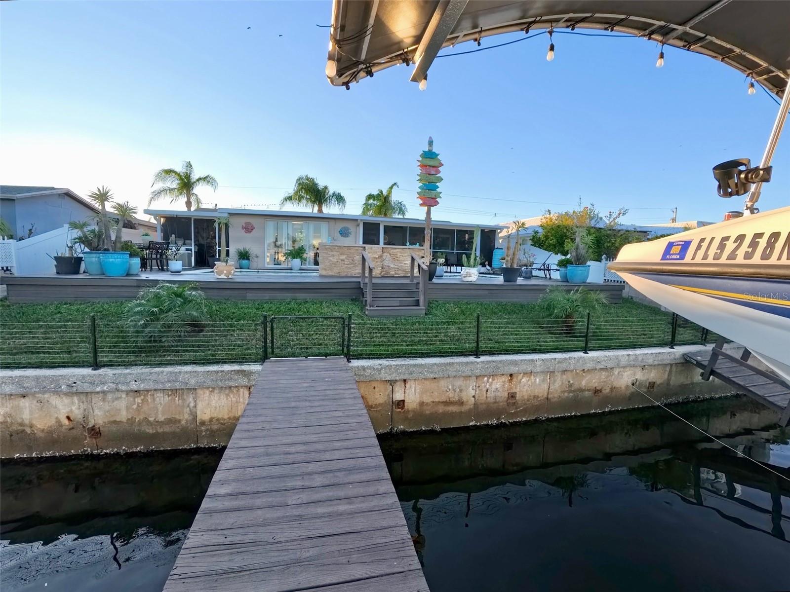 Listing photo id 60 for 12804 2nd Isle