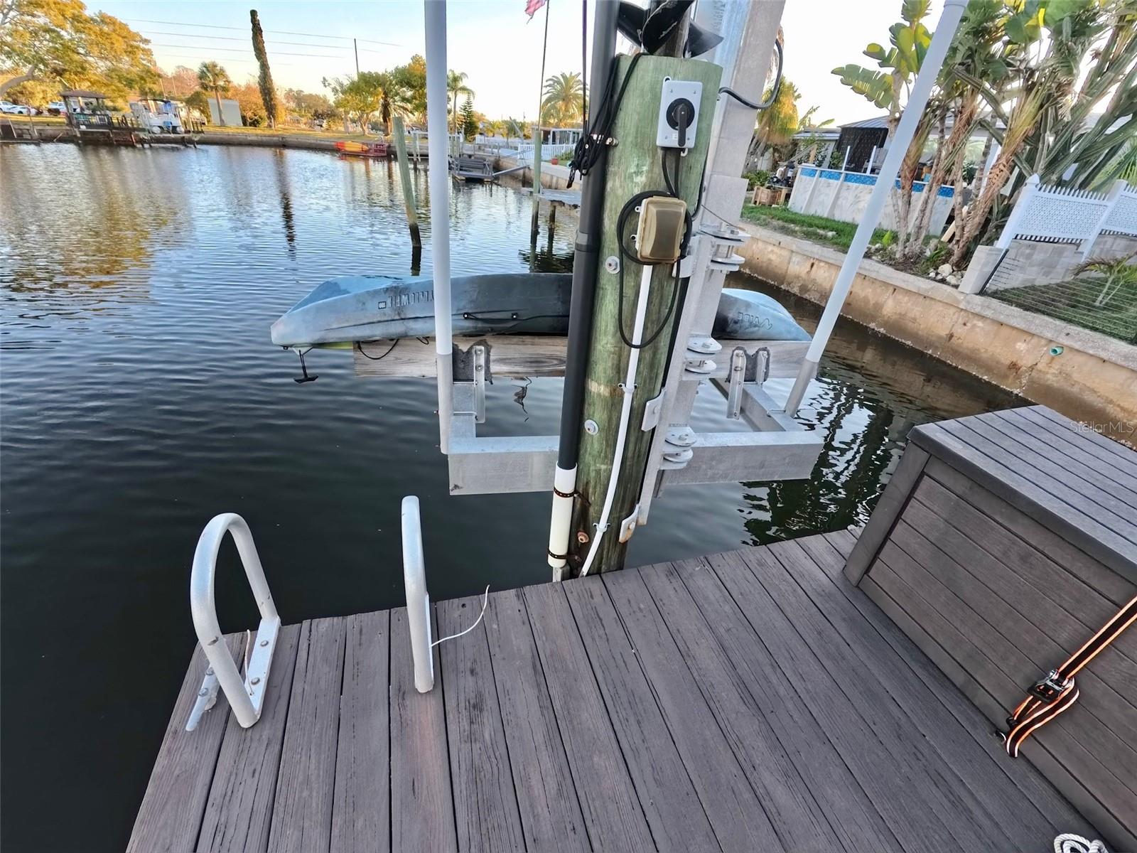 Listing photo id 62 for 12804 2nd Isle