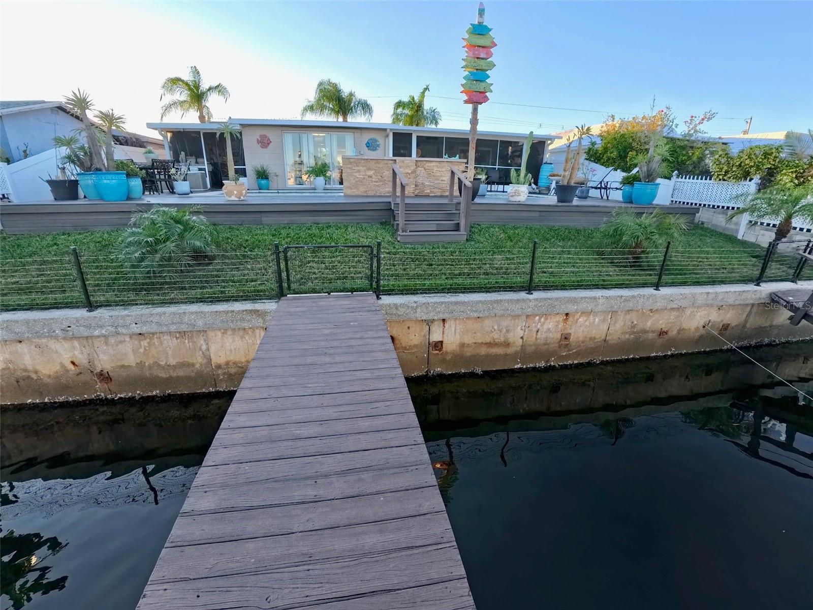 Listing photo id 65 for 12804 2nd Isle