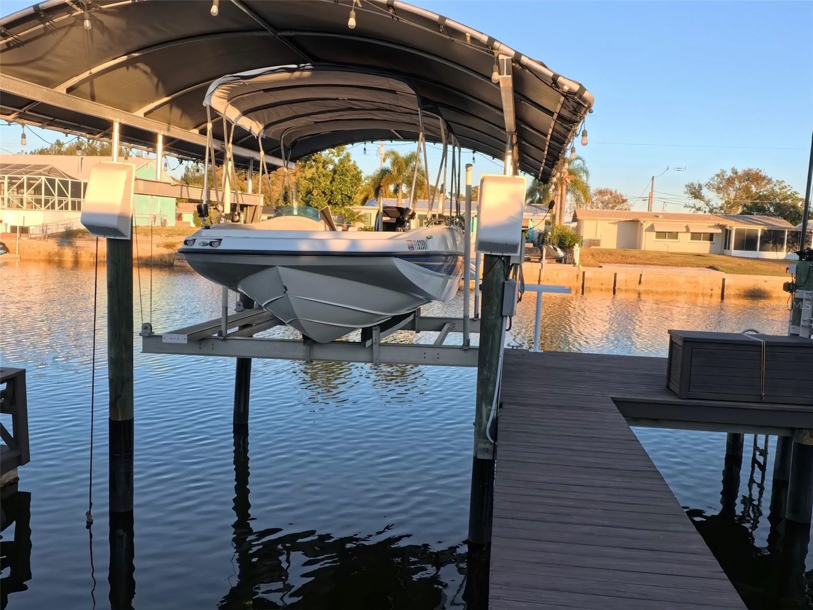 Listing photo id 66 for 12804 2nd Isle