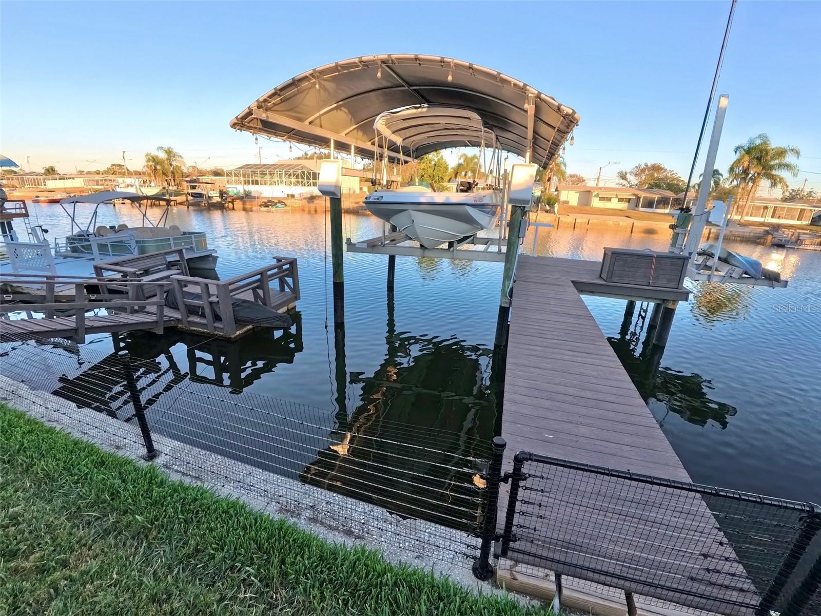 Listing photo id 67 for 12804 2nd Isle