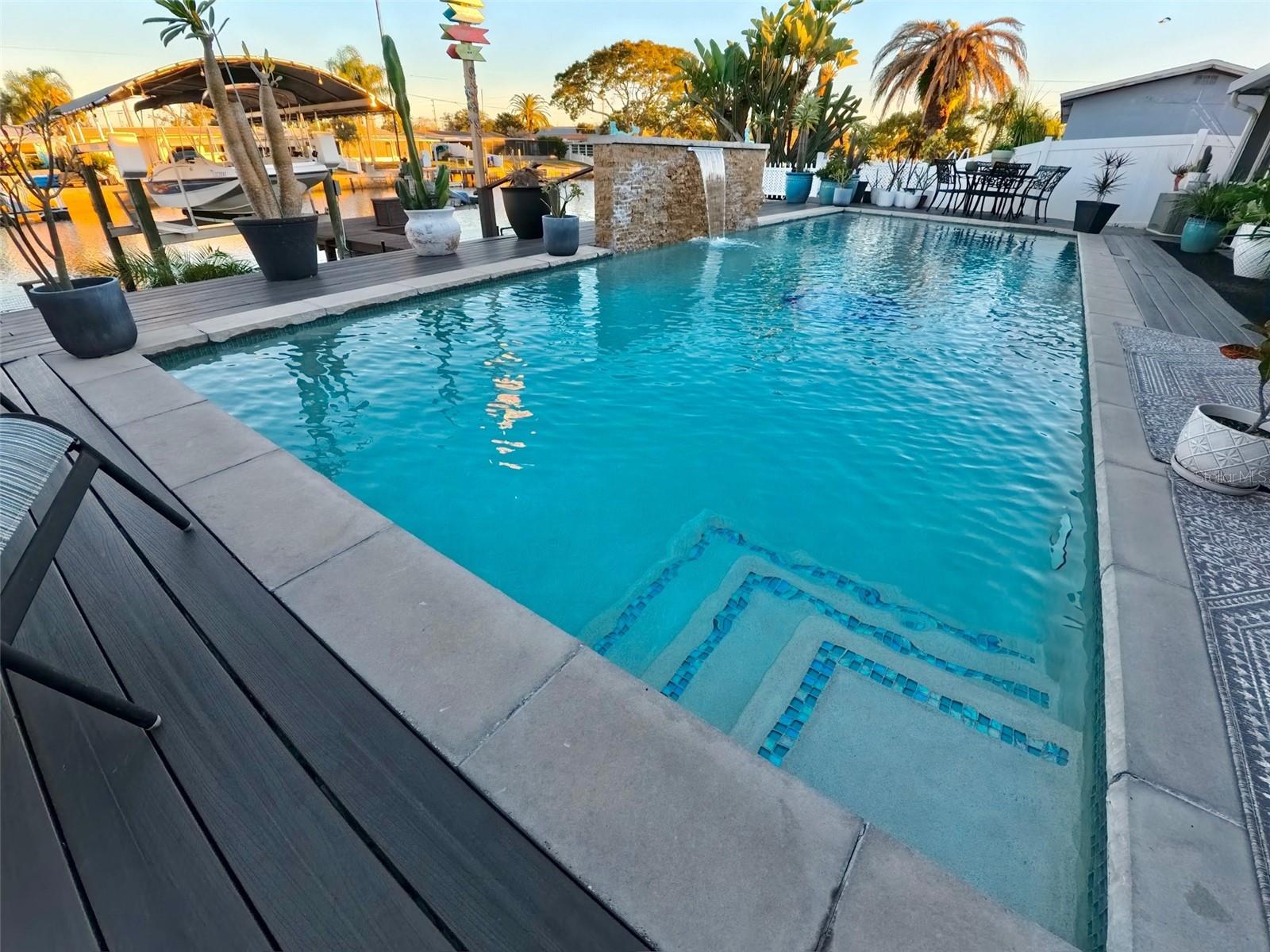 Listing photo id 69 for 12804 2nd Isle