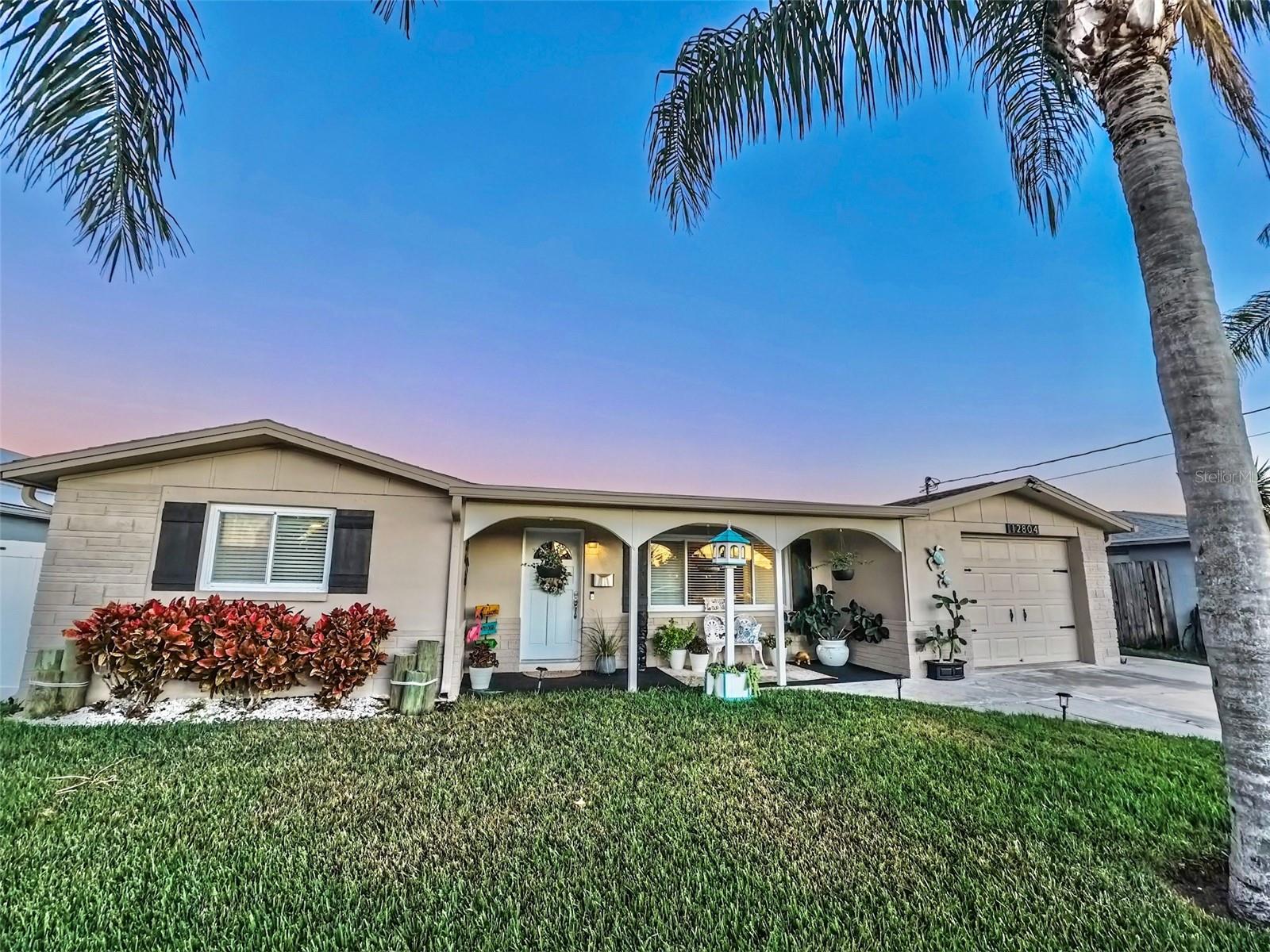 Listing photo id 76 for 12804 2nd Isle