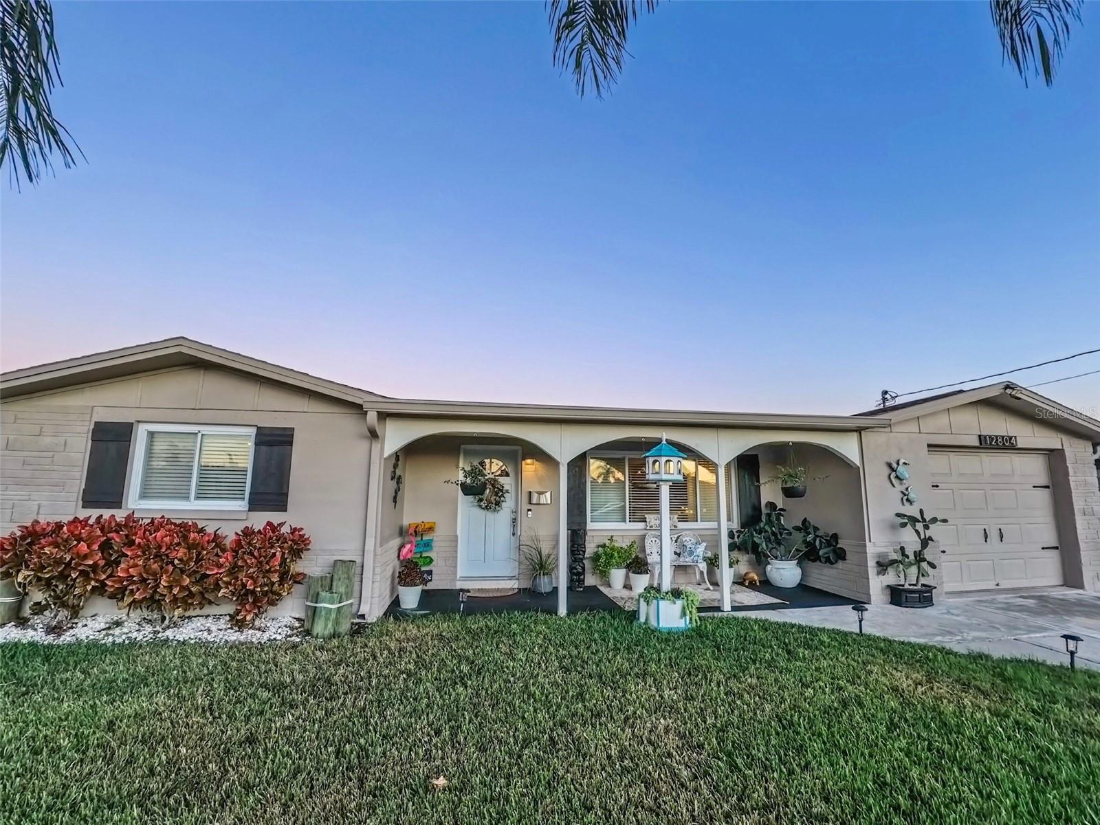 Listing photo id 78 for 12804 2nd Isle