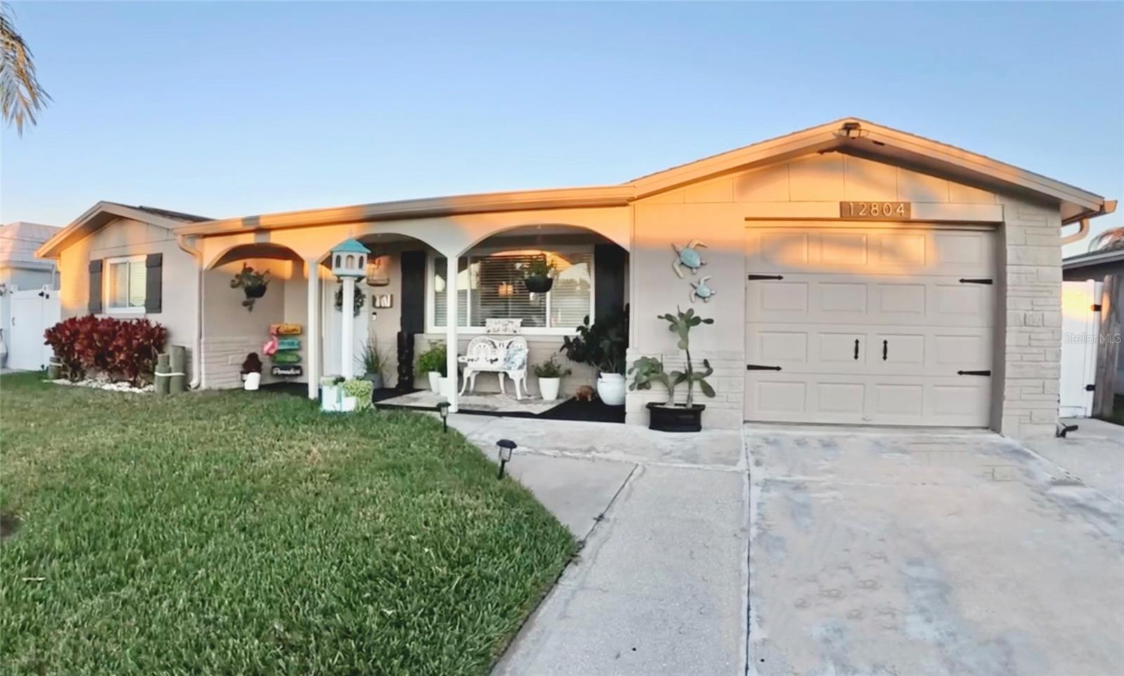 Listing photo id 82 for 12804 2nd Isle