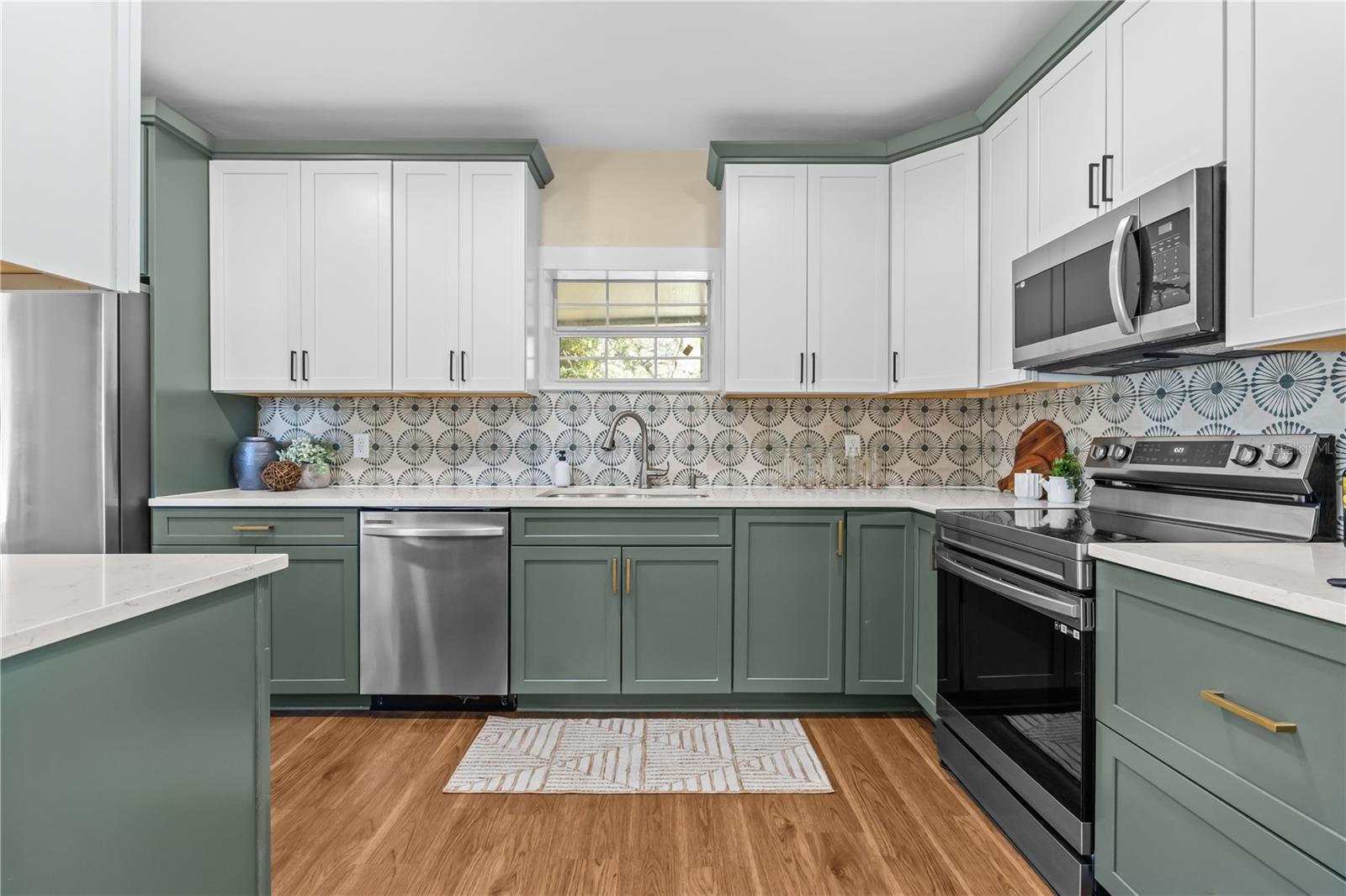 Image 16 of 43 For 5806 9th Street