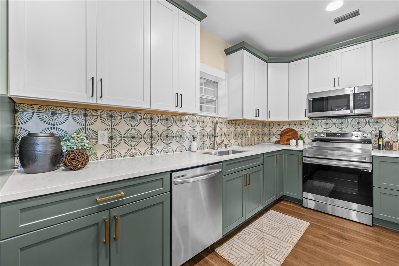 Image 20 of 43 For 5806 9th Street