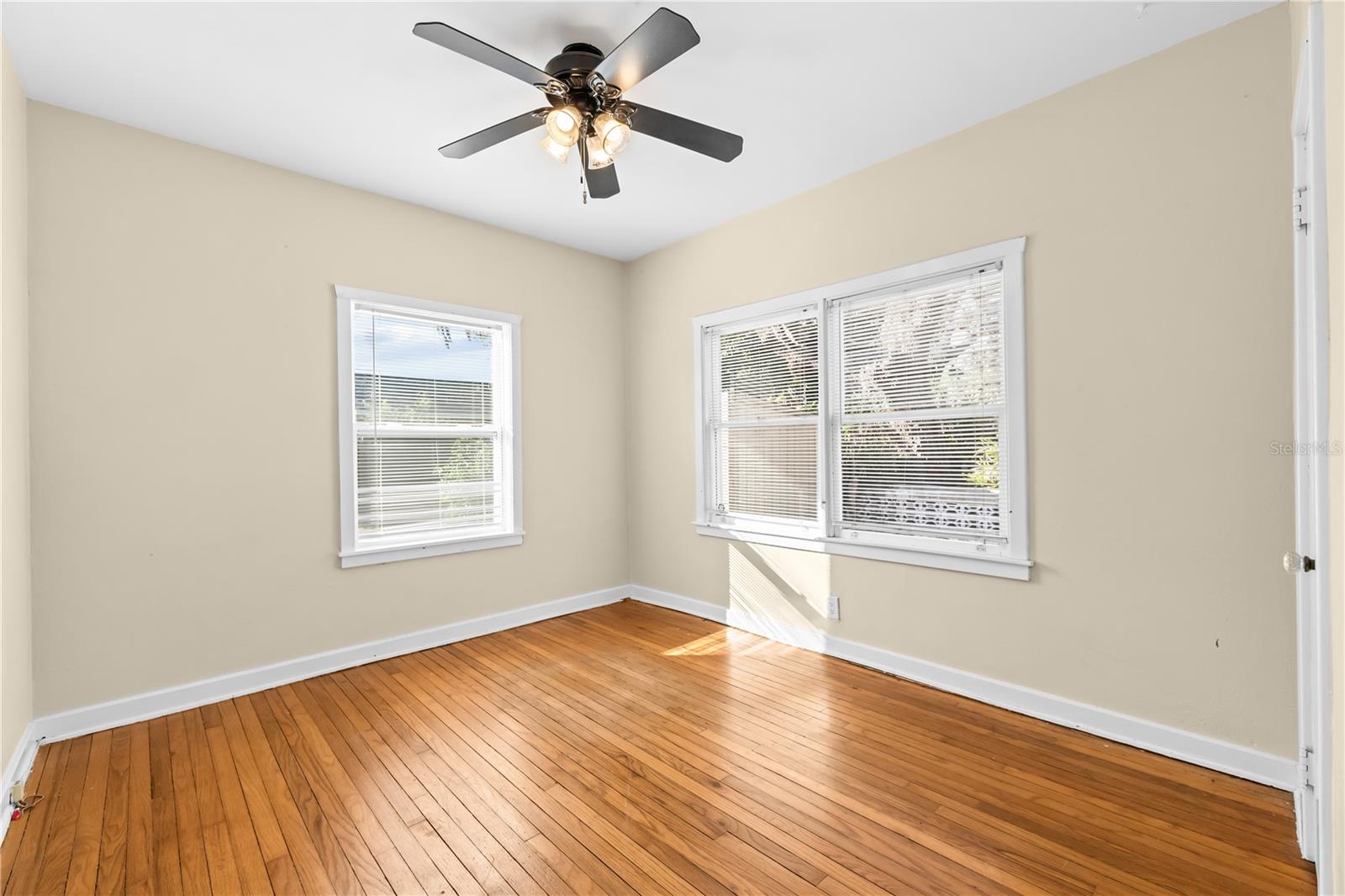 Image 28 of 43 For 5806 9th Street