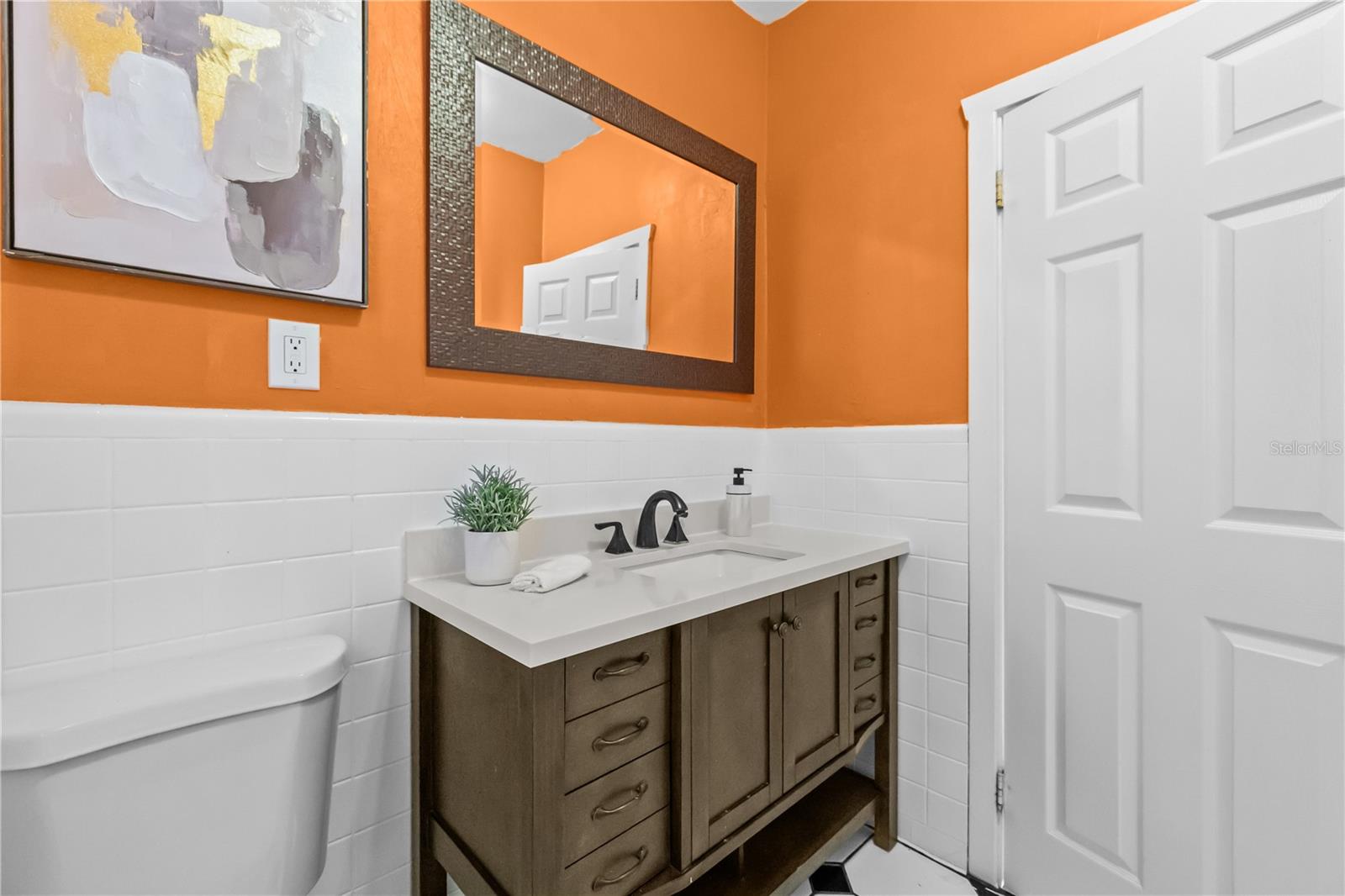 Image 32 of 43 For 5806 9th Street