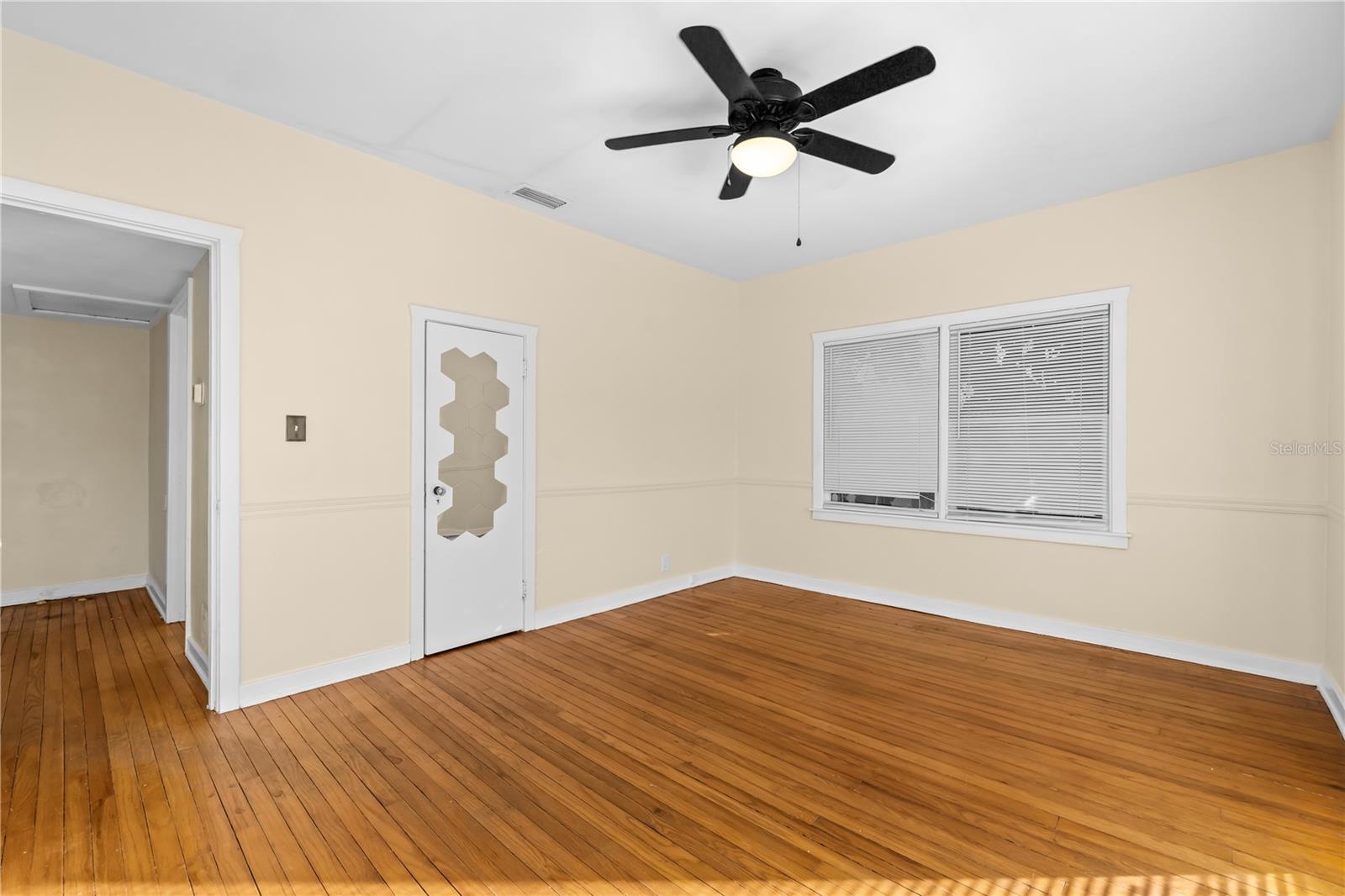 Image 34 of 43 For 5806 9th Street