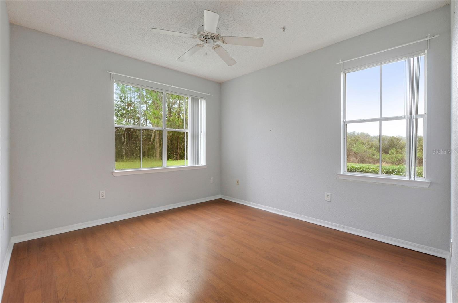 Image 18 of 25 For 18001 Richmond Place Drive 1112