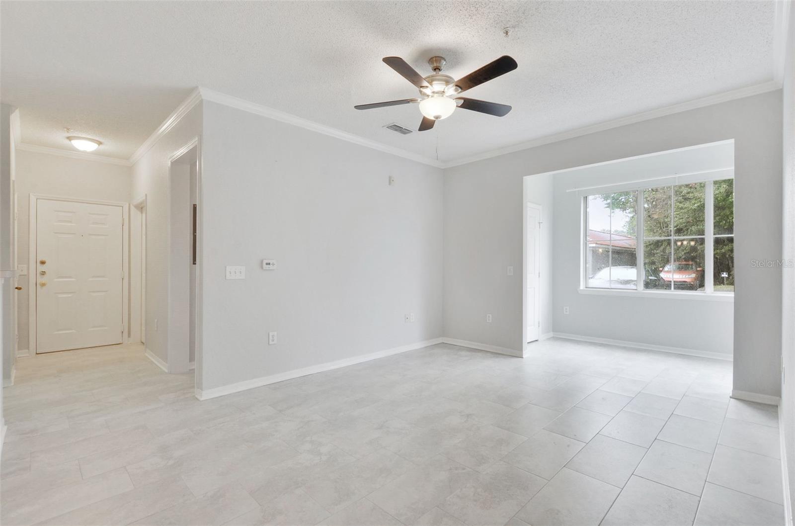 Image 6 of 25 For 18001 Richmond Place Drive 1112