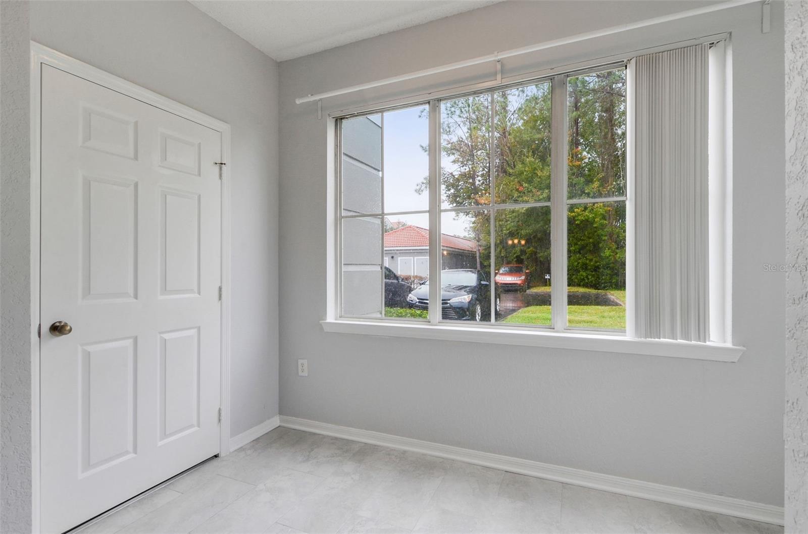 Image 8 of 25 For 18001 Richmond Place Drive 1112