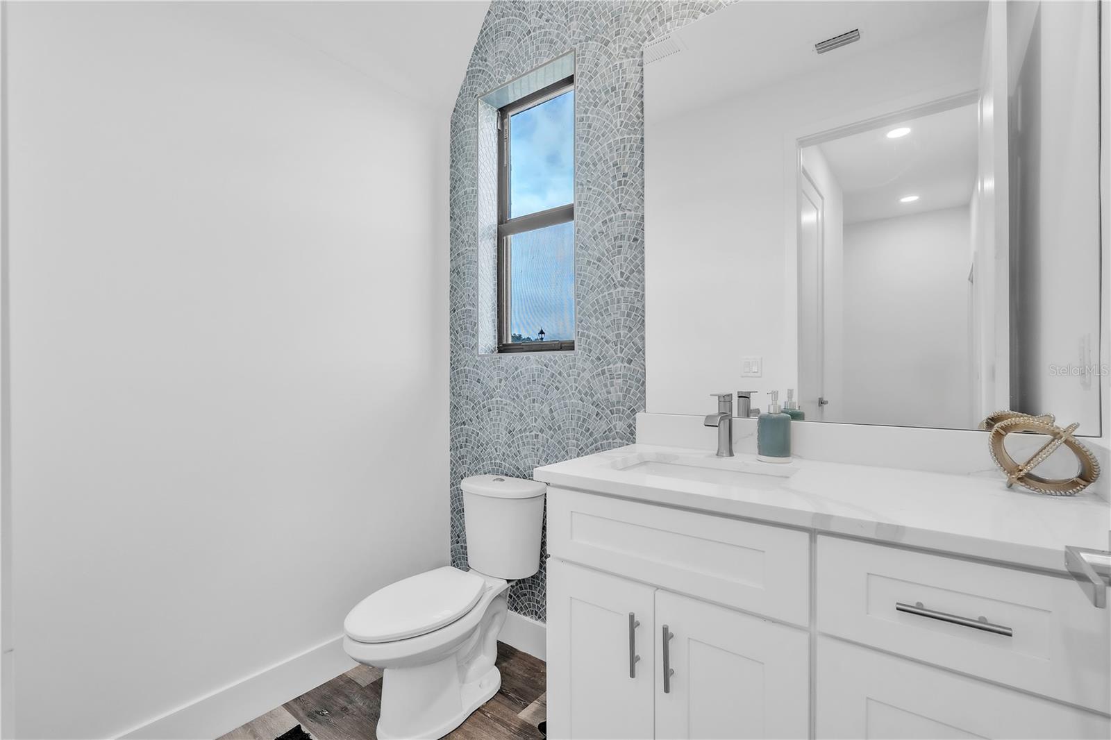 Image 14 of 46 For 6220 64th Way N