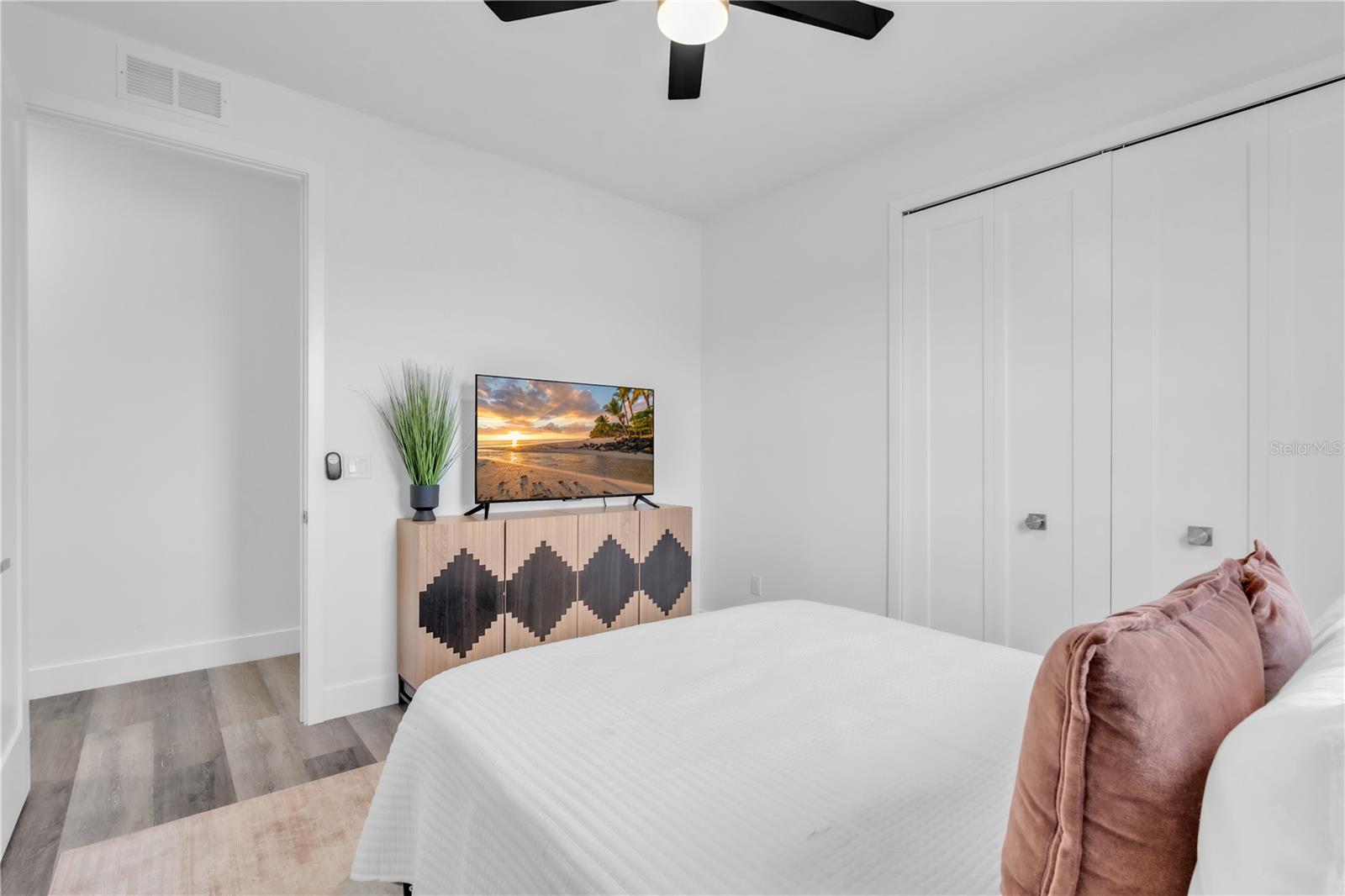 Image 18 of 46 For 6220 64th Way N