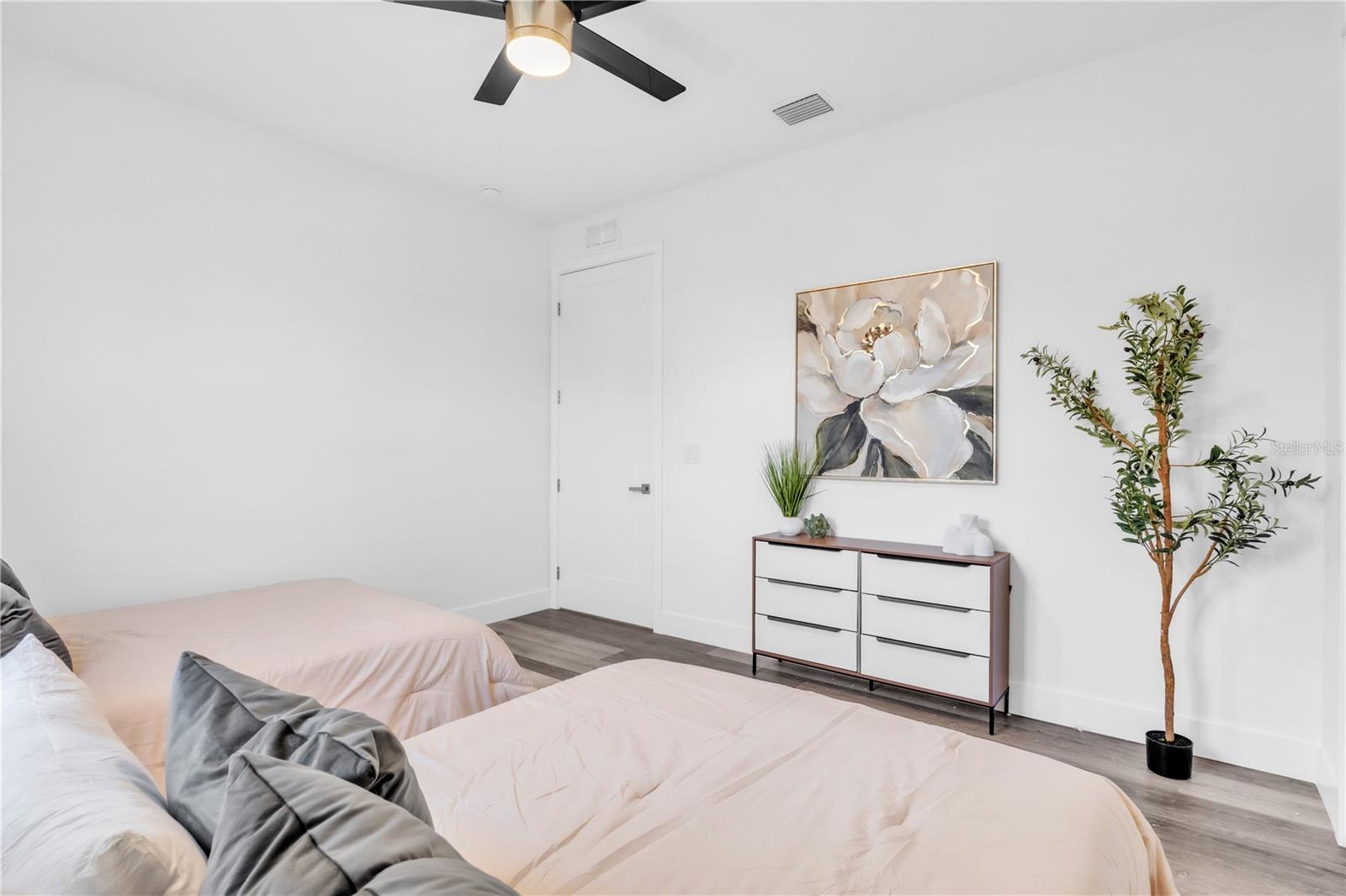 Image 21 of 46 For 6220 64th Way N