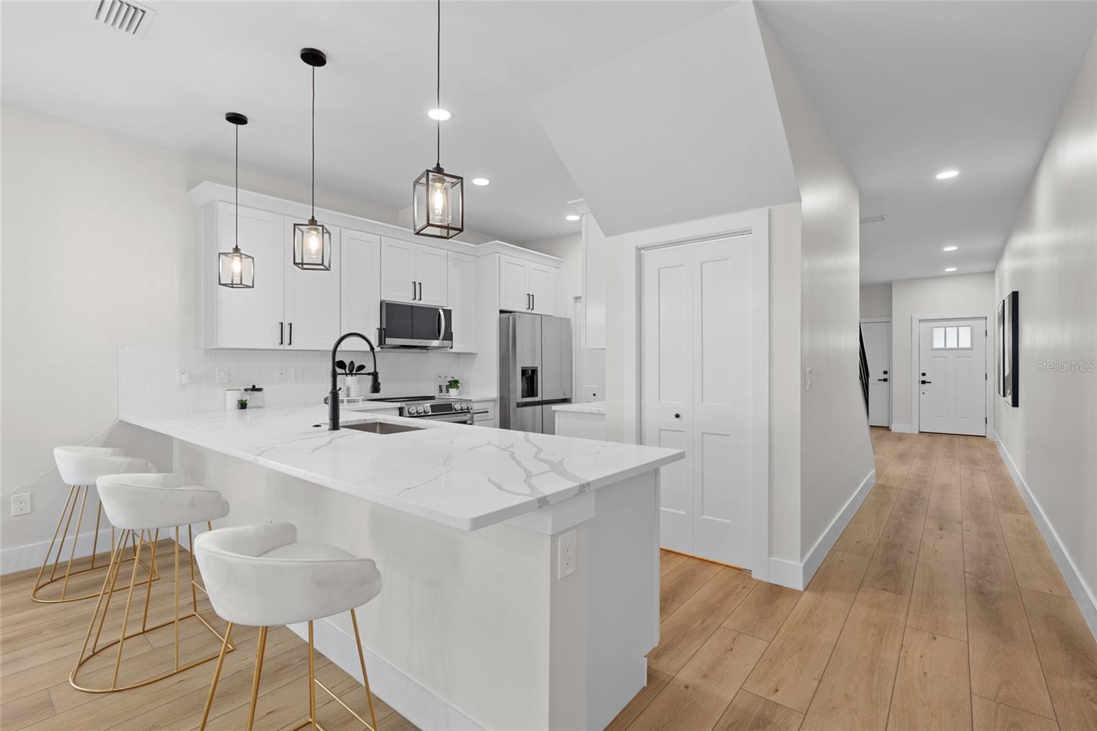 Image 12 of 43 For 4308 Gray Street 4