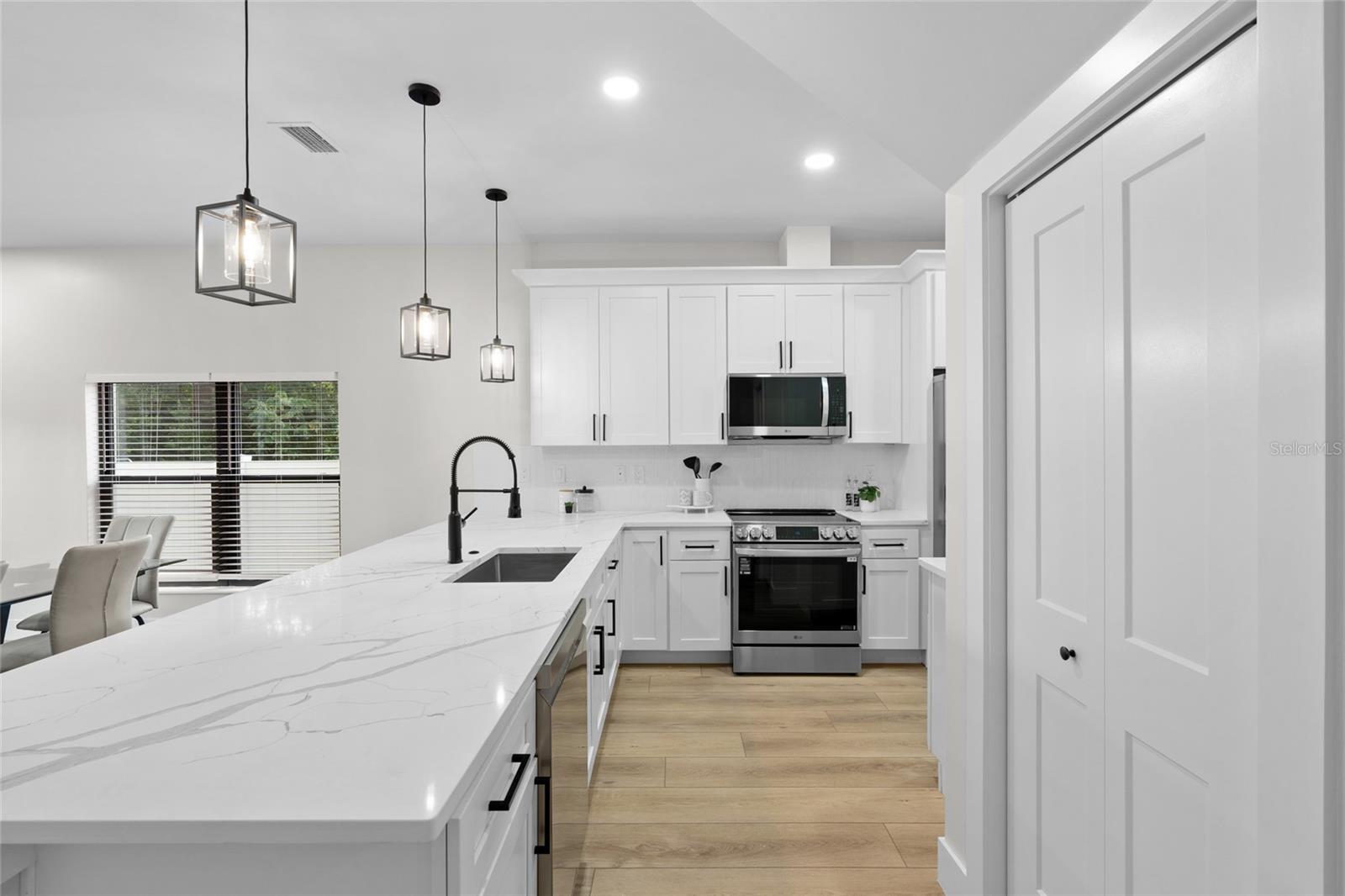 Image 14 of 43 For 4308 Gray Street 4